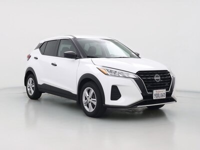 White 2023 Nissan Kicks S
