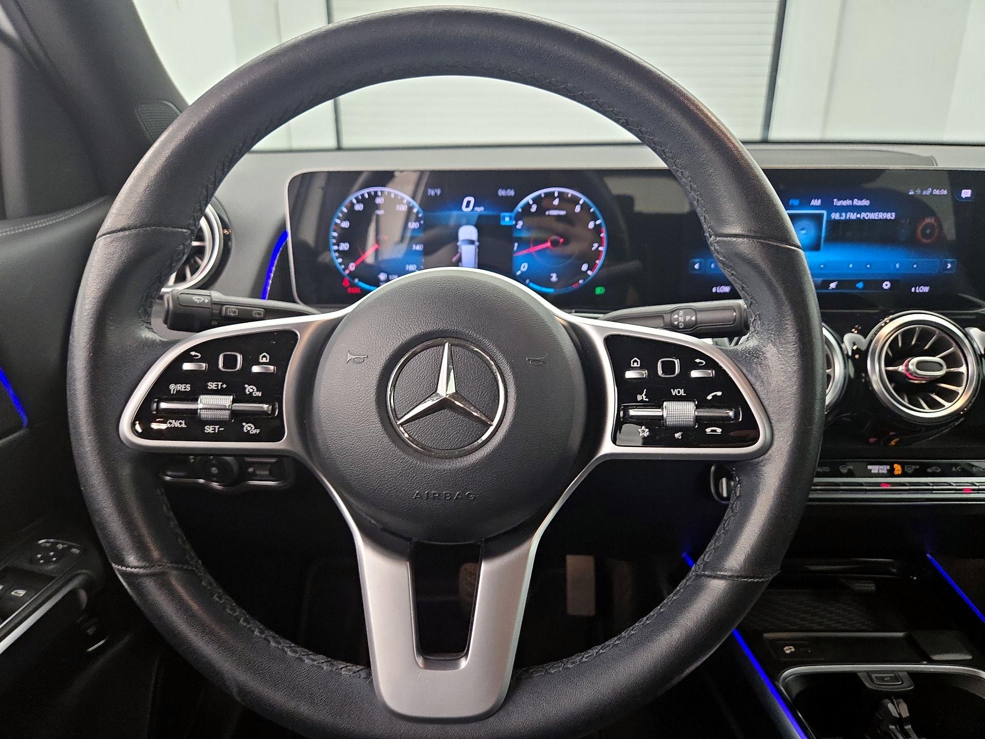 Thumbnail: 2021 Mercedes-Benz GLB - 10