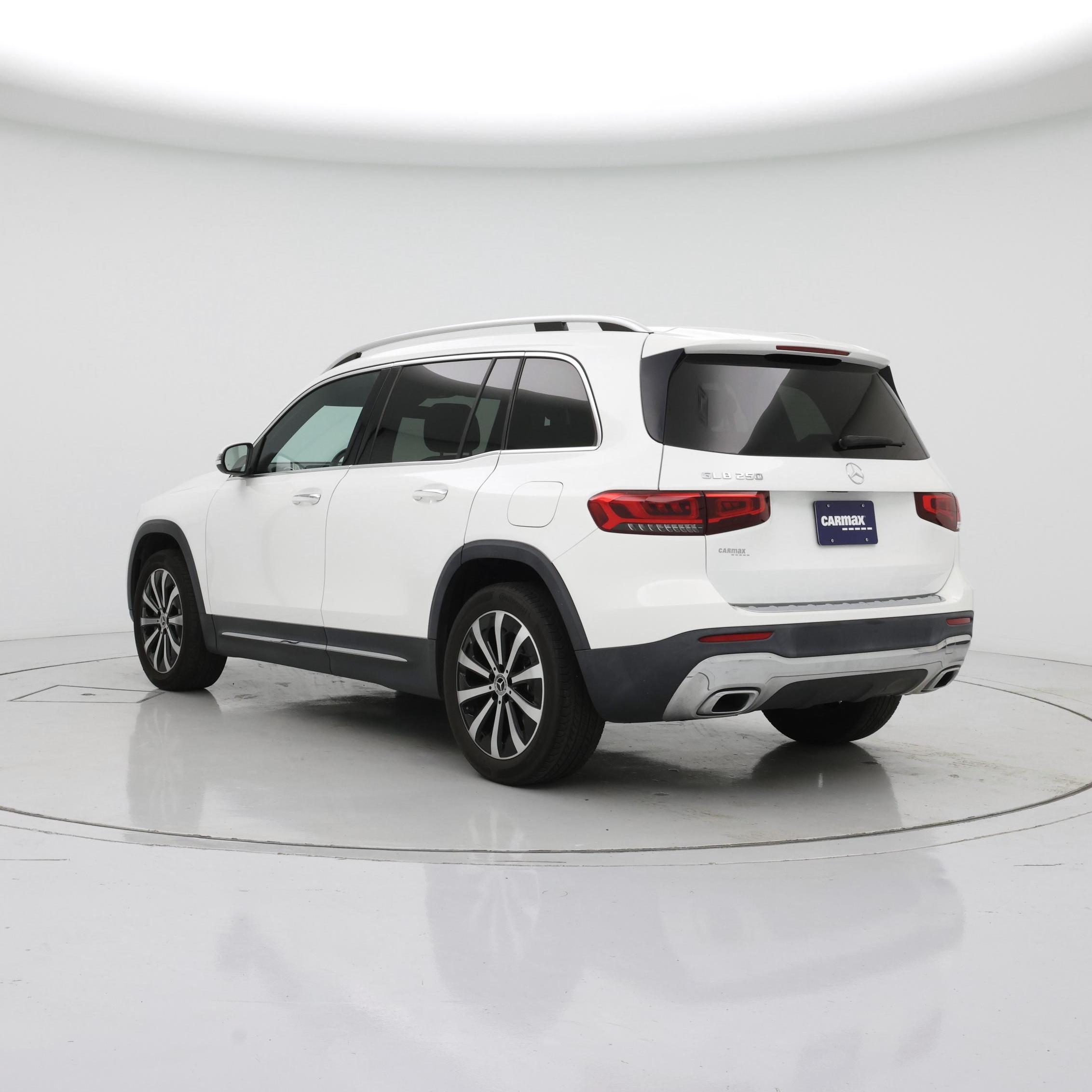 Thumbnail: 2021 Mercedes-Benz GLB - 2