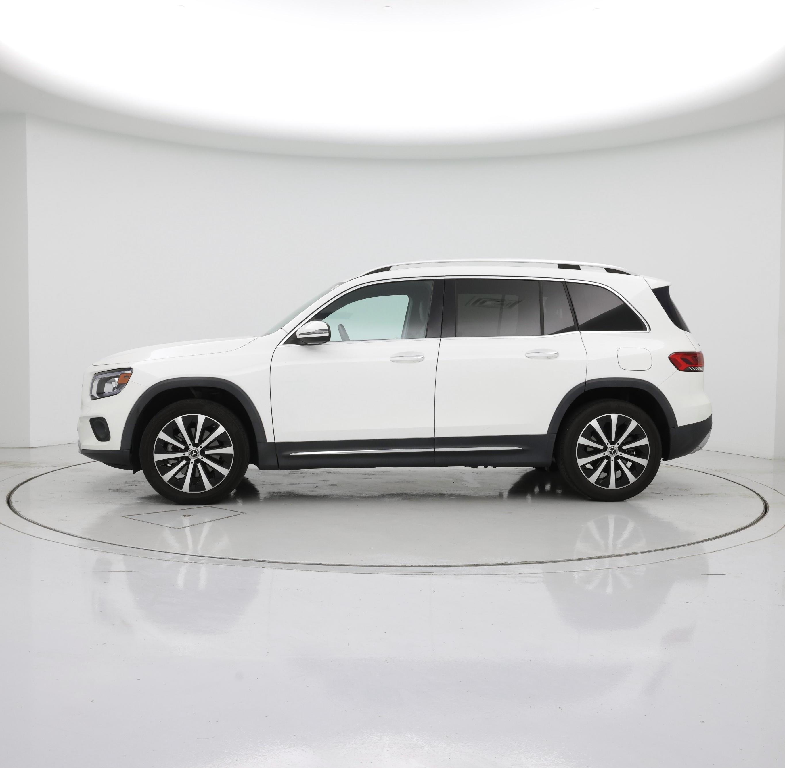 Thumbnail: 2021 Mercedes-Benz GLB - 3