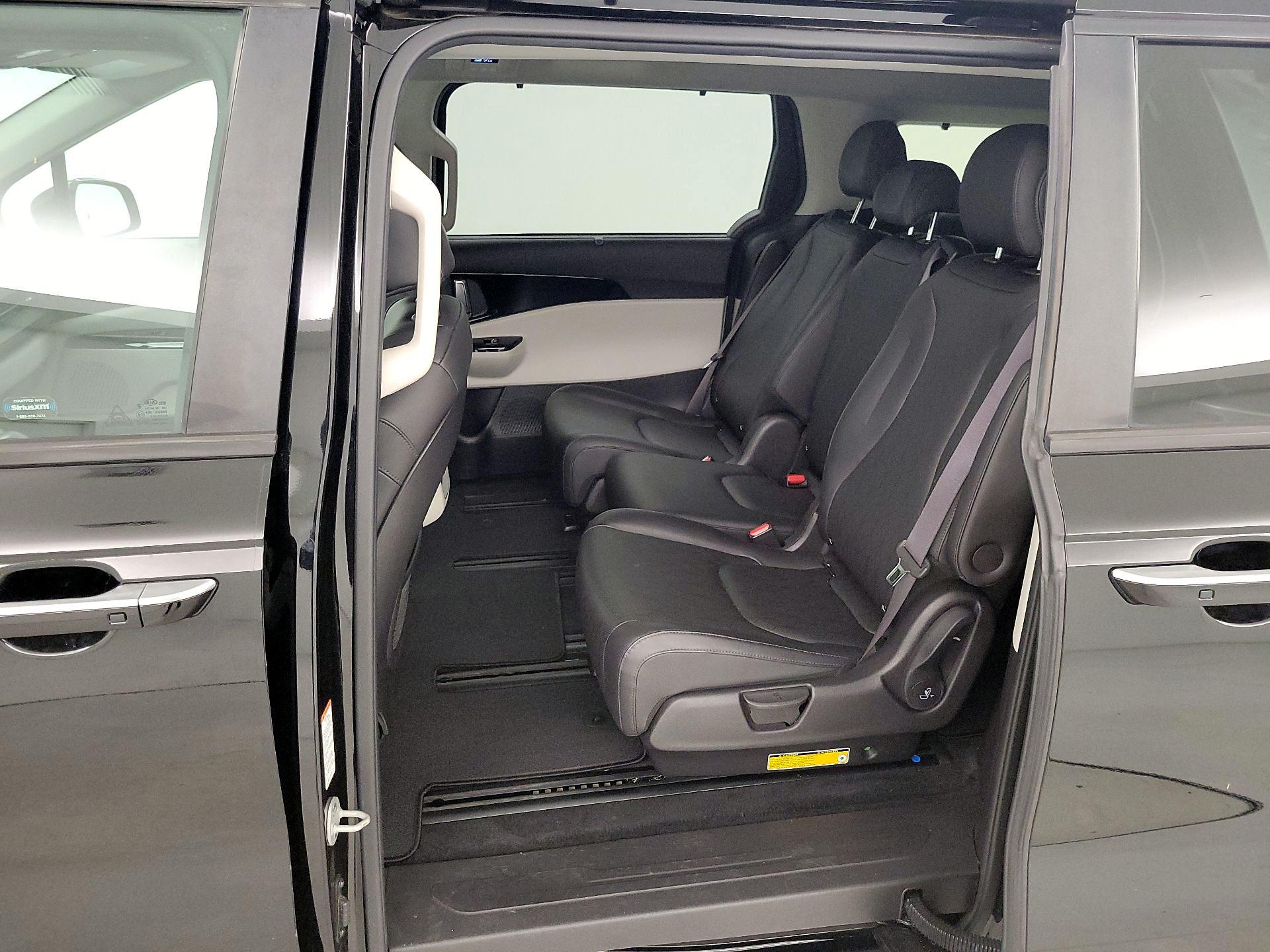 Thumbnail: 2022 Kia Carnival - 20