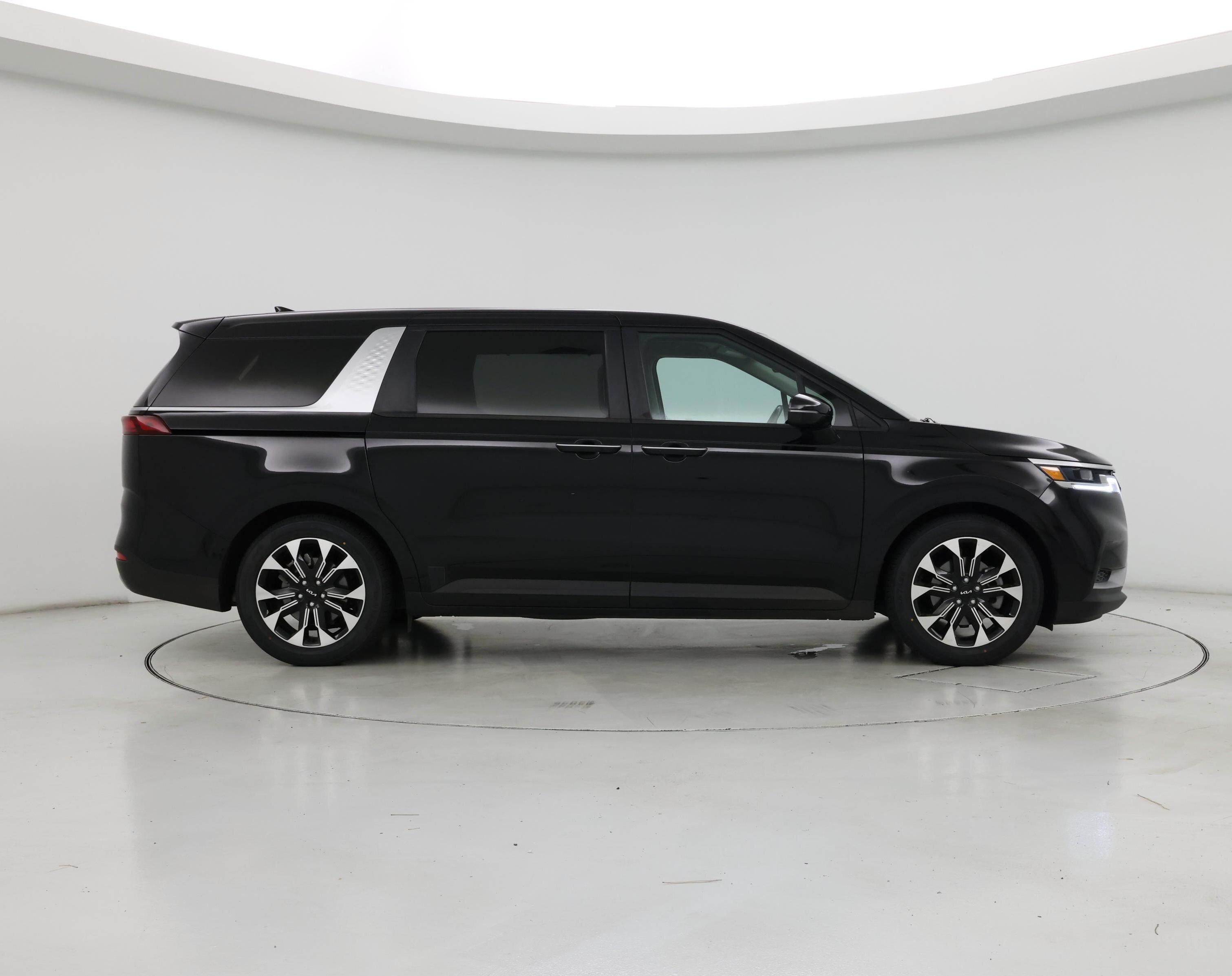 Thumbnail: 2022 Kia Carnival - 7