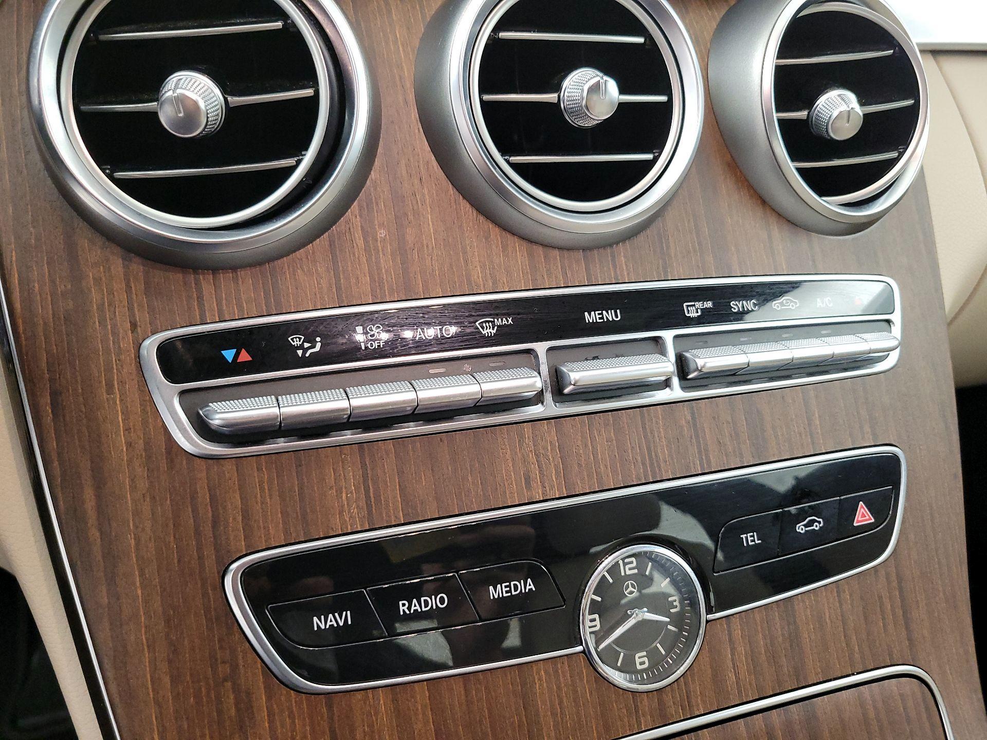 Thumbnail: 2019 Mercedes-Benz C-Class - 16