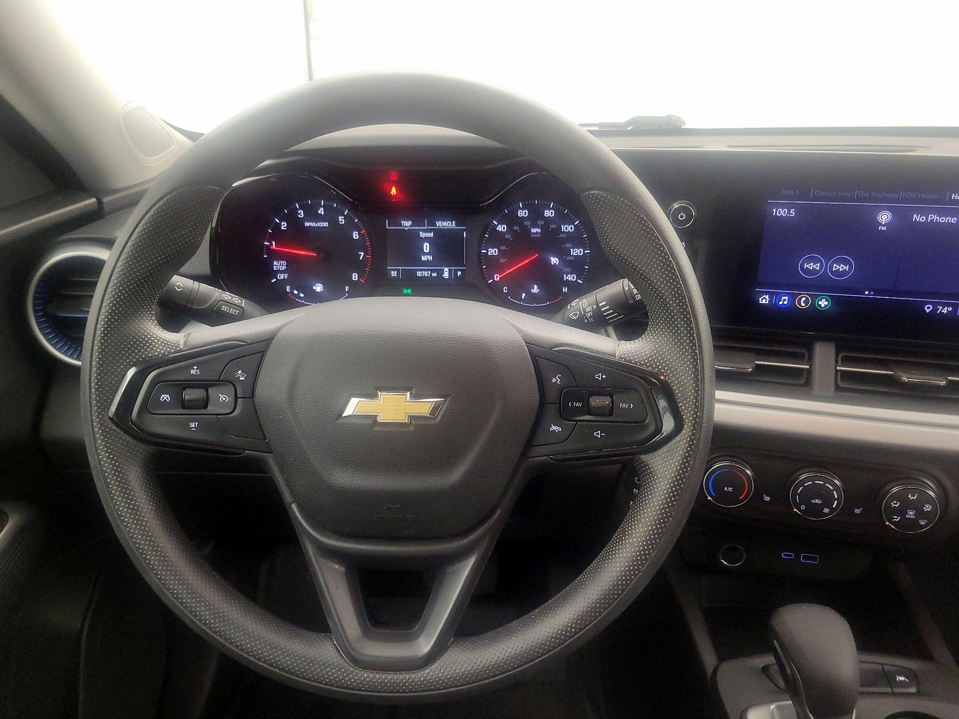 Thumbnail: 2024 Chevrolet Trax - 10