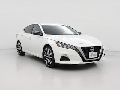 White 2022 Nissan Altima SR