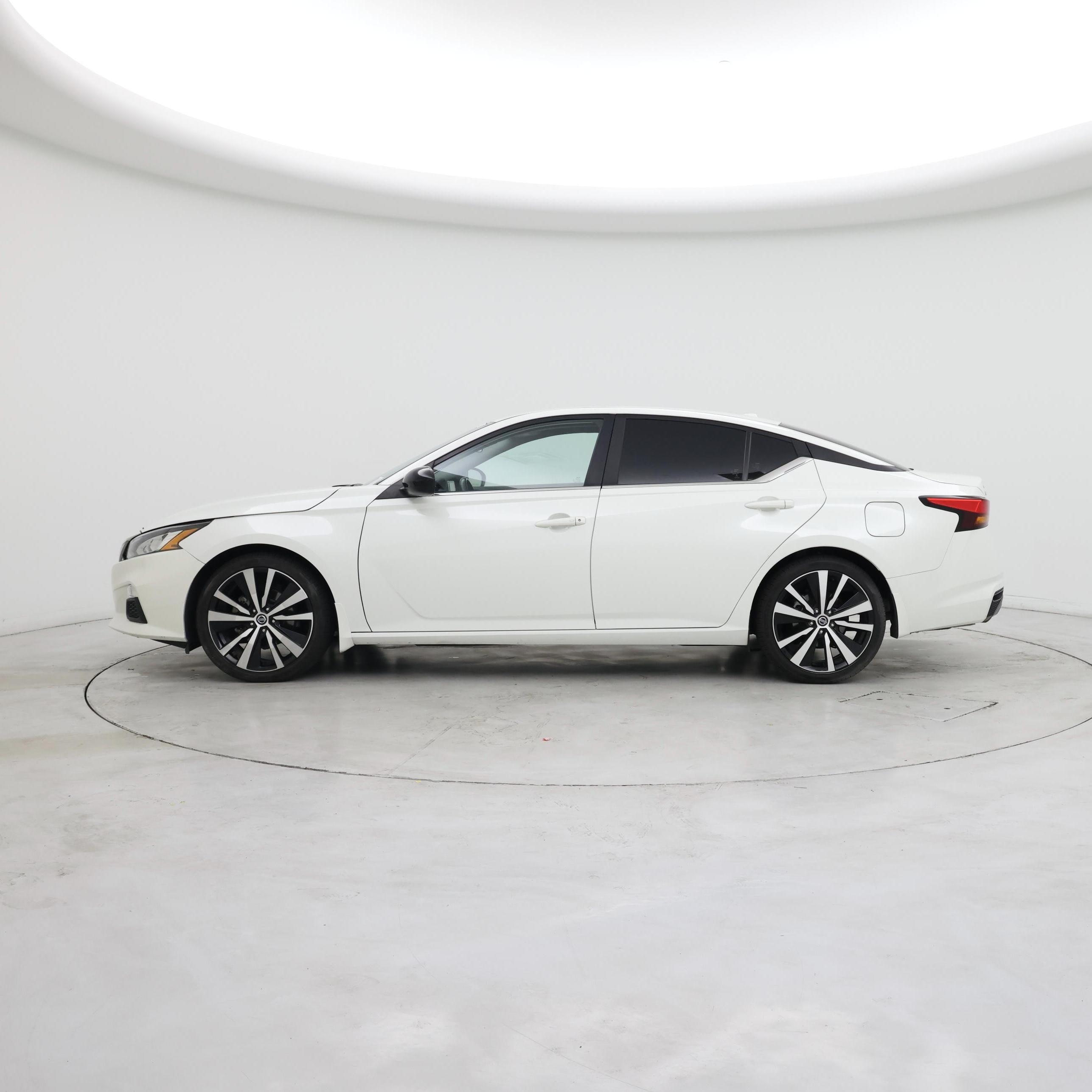 Thumbnail: 2022 Nissan Altima - 3