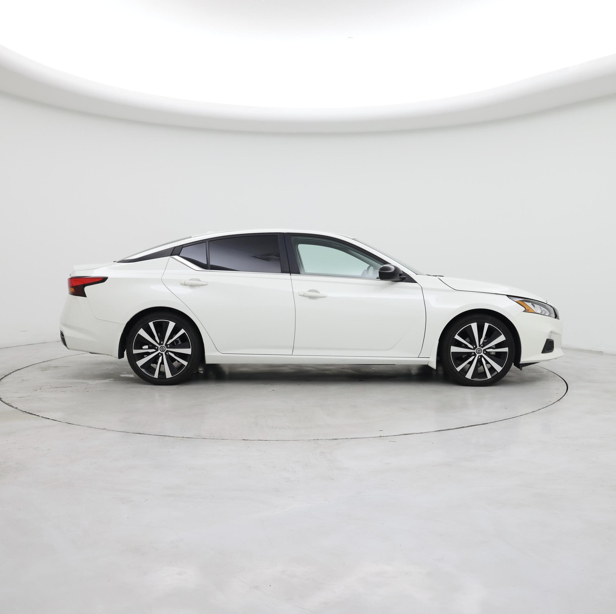 Thumbnail: 2022 Nissan Altima - 7