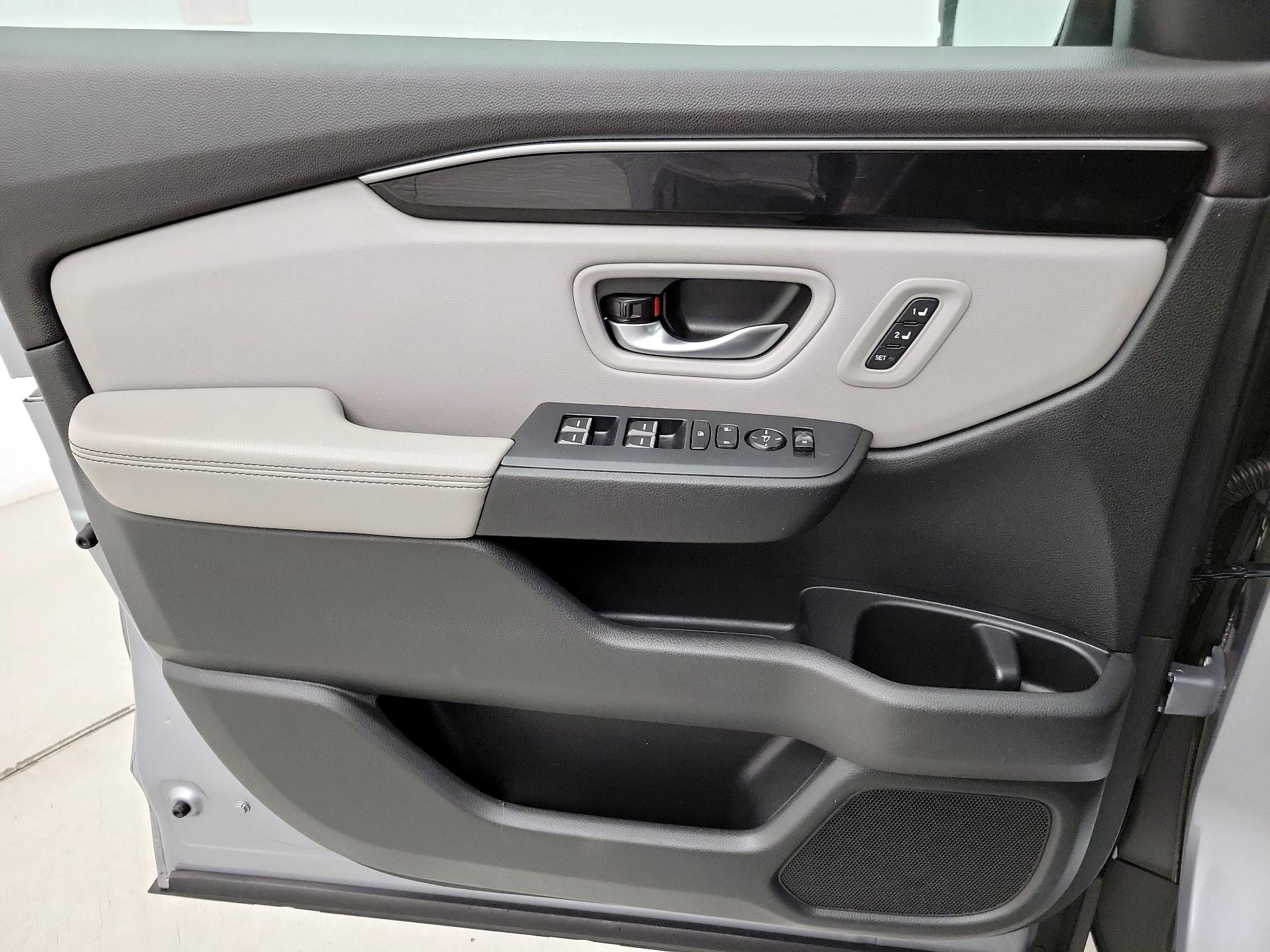 Thumbnail: 2023 Honda Pilot - 12