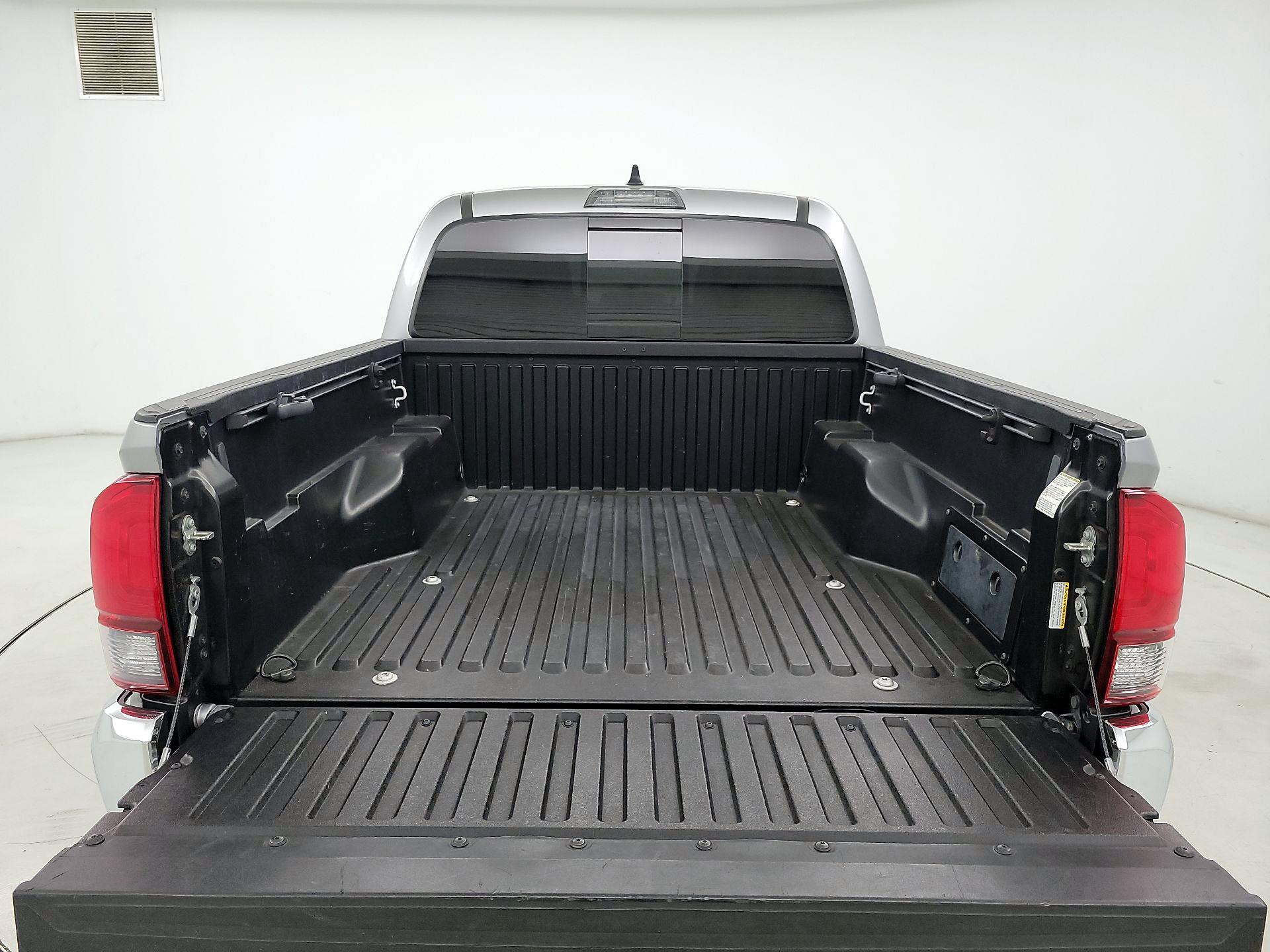 Thumbnail: 2021 Toyota Tacoma - 20