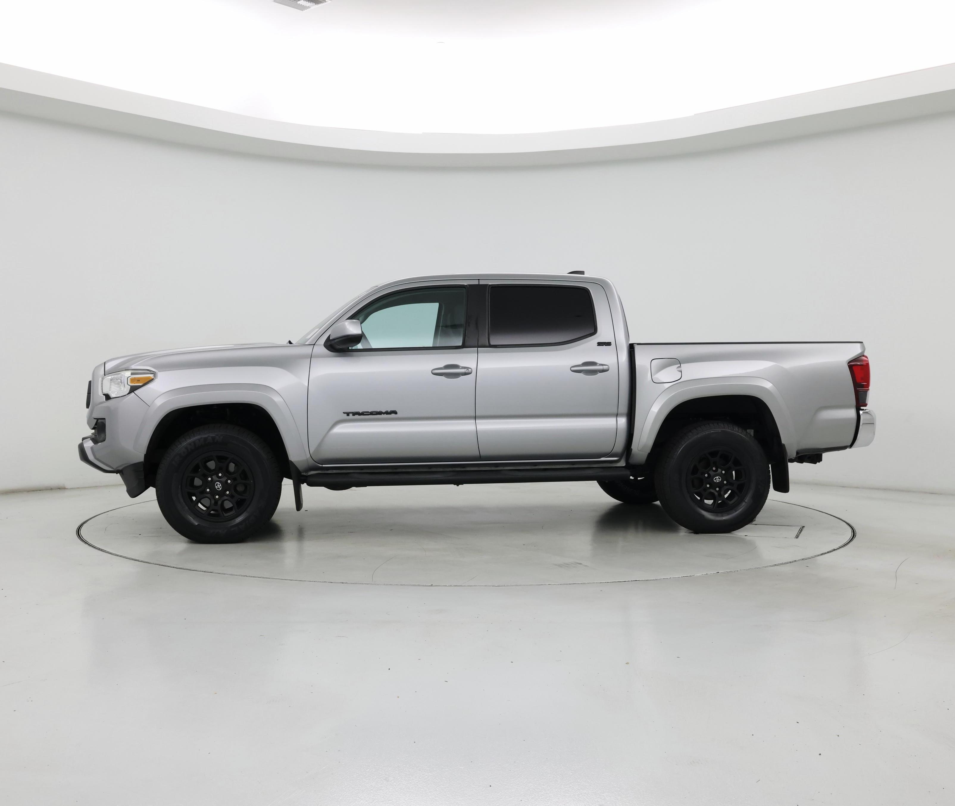 Thumbnail: 2021 Toyota Tacoma - 3