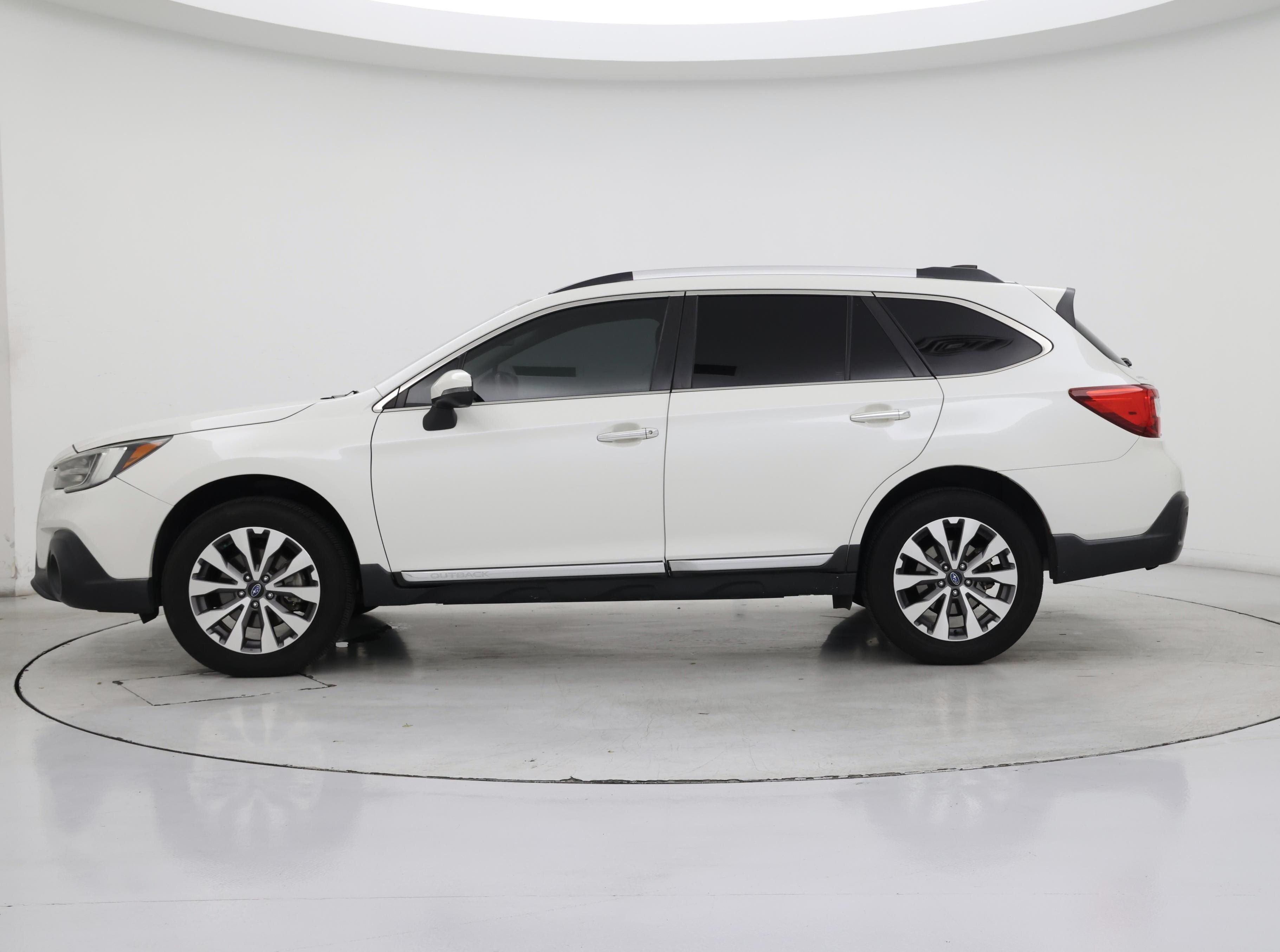 Thumbnail: 2019 Subaru Outback - 3