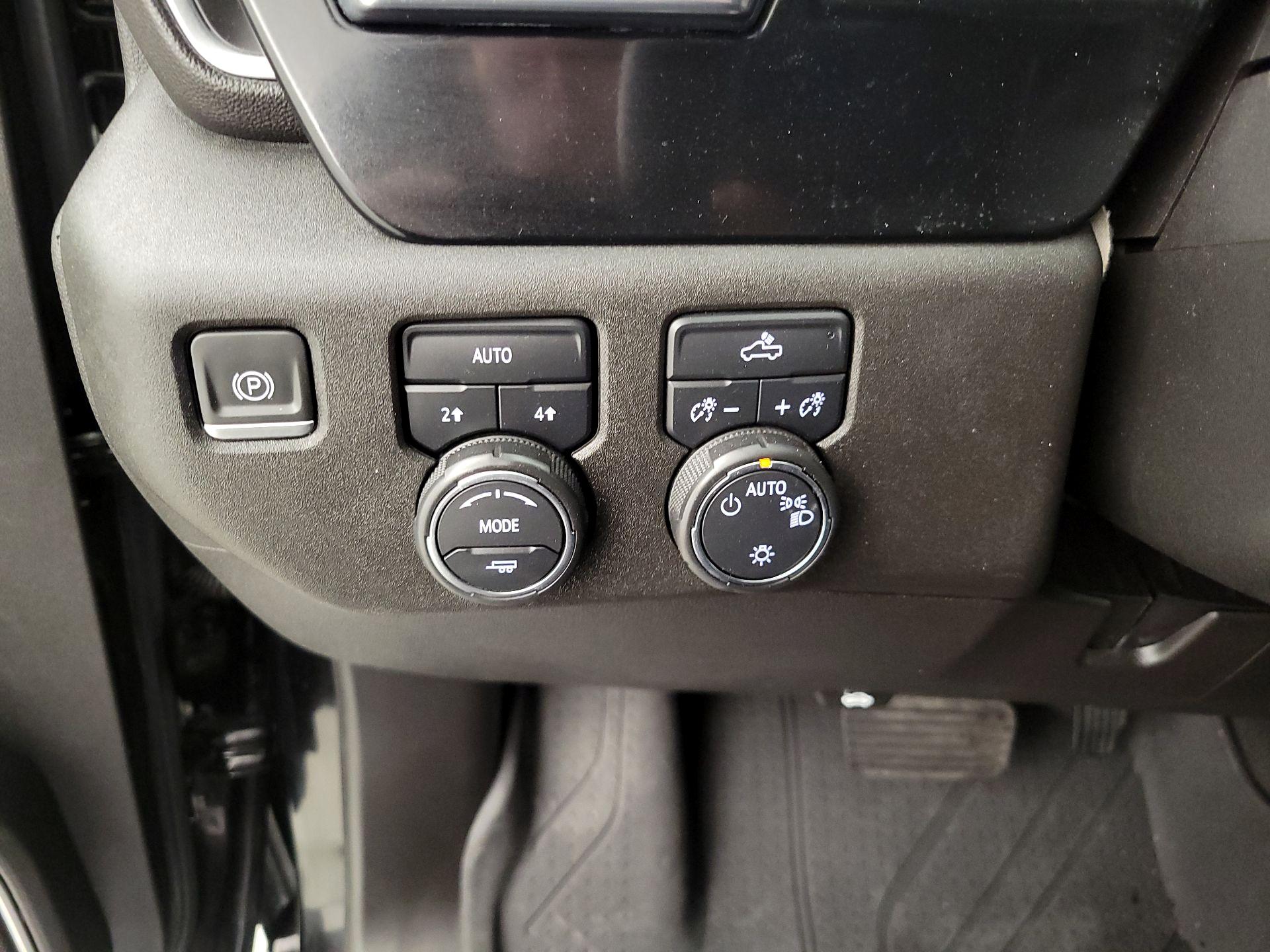 Thumbnail: 2024 Chevrolet Silverado 1500 - 13