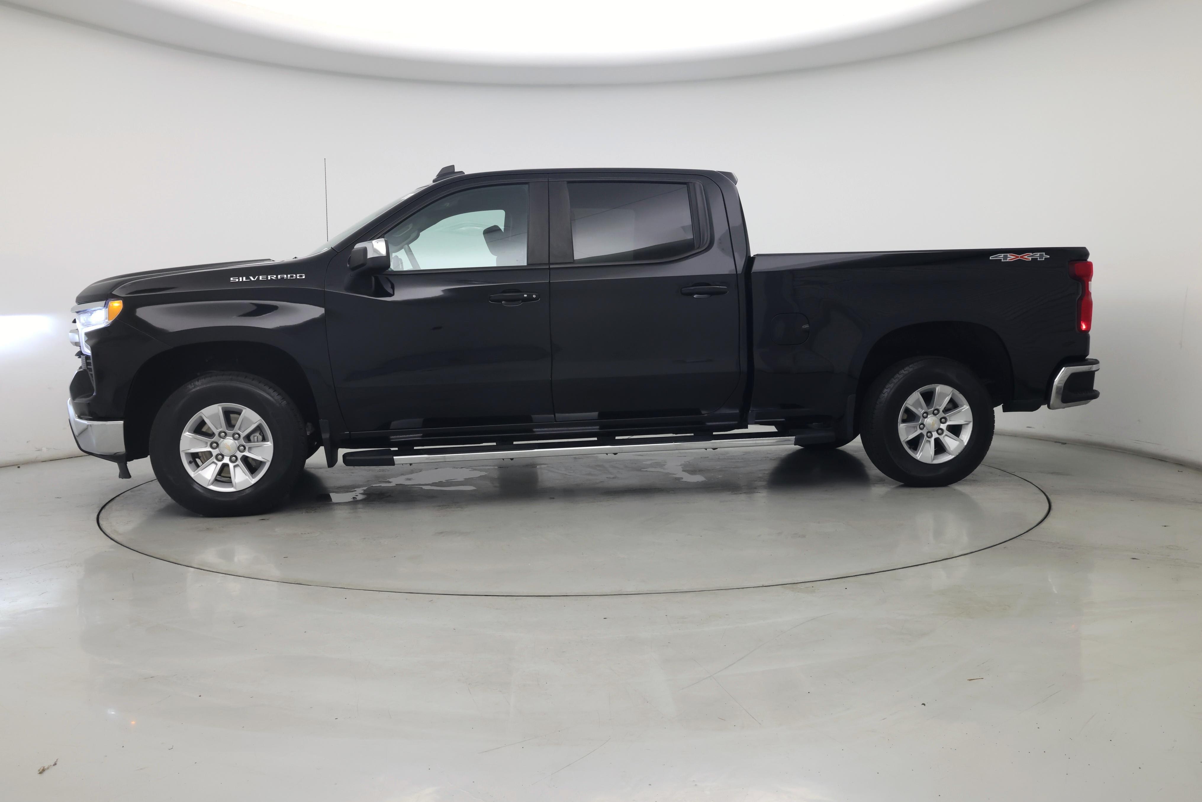 Thumbnail: 2024 Chevrolet Silverado 1500 - 3