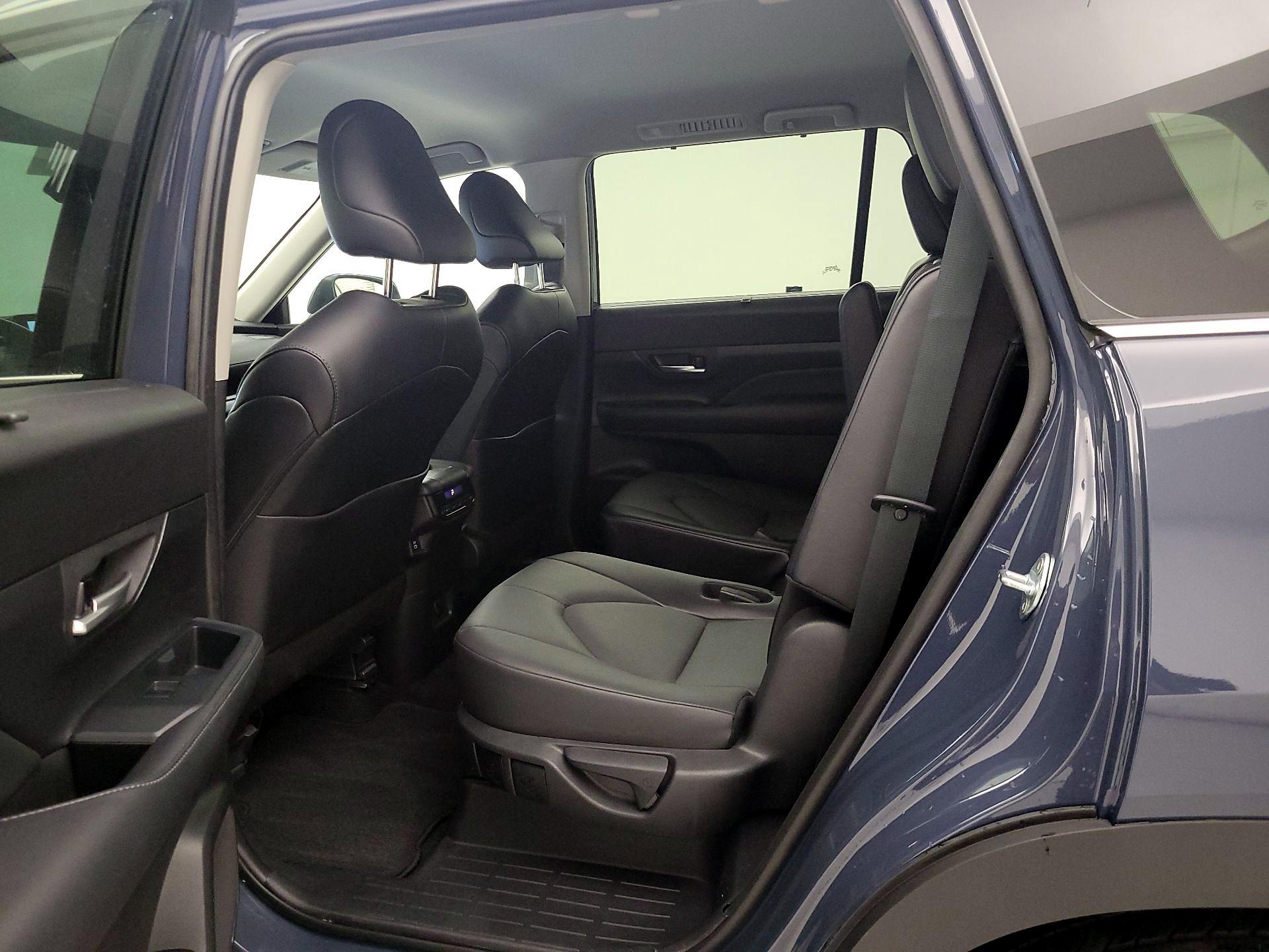 Thumbnail: 2024 Toyota Grand Highlander - 19