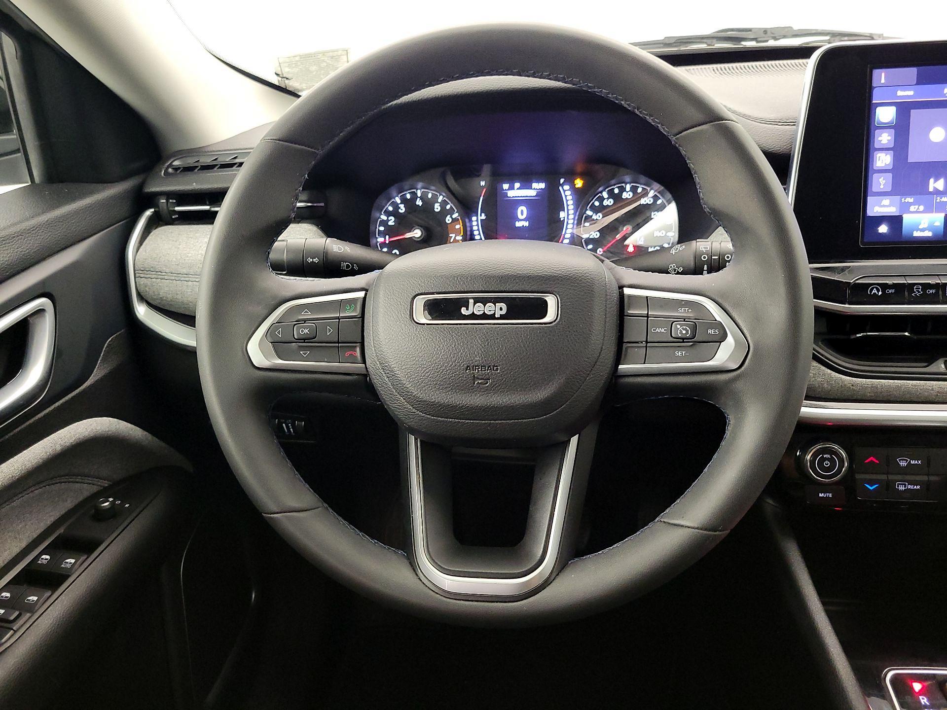 Thumbnail: 2022 Jeep Compass - 10