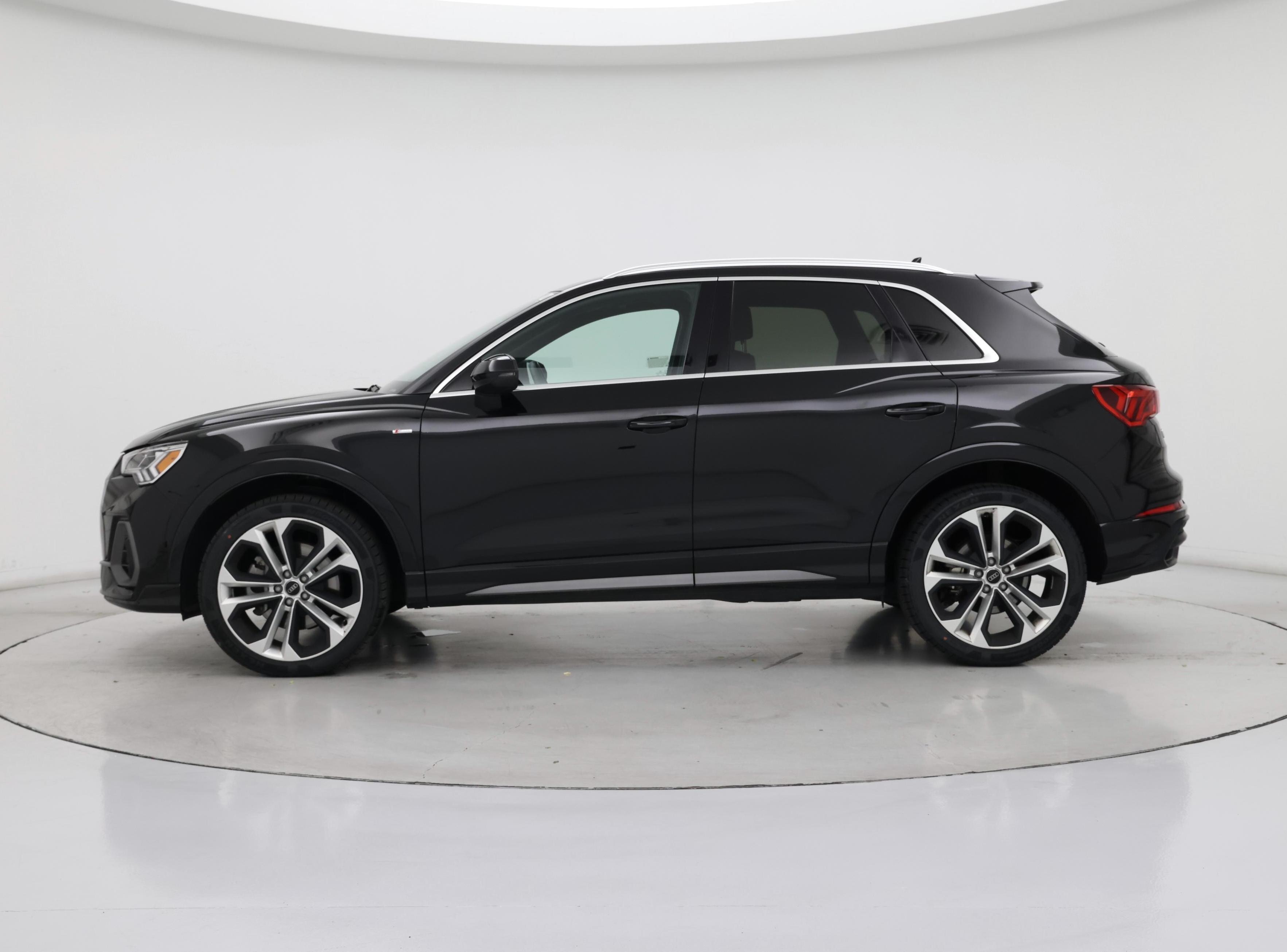 Thumbnail: 2020 Audi Q3 - 3