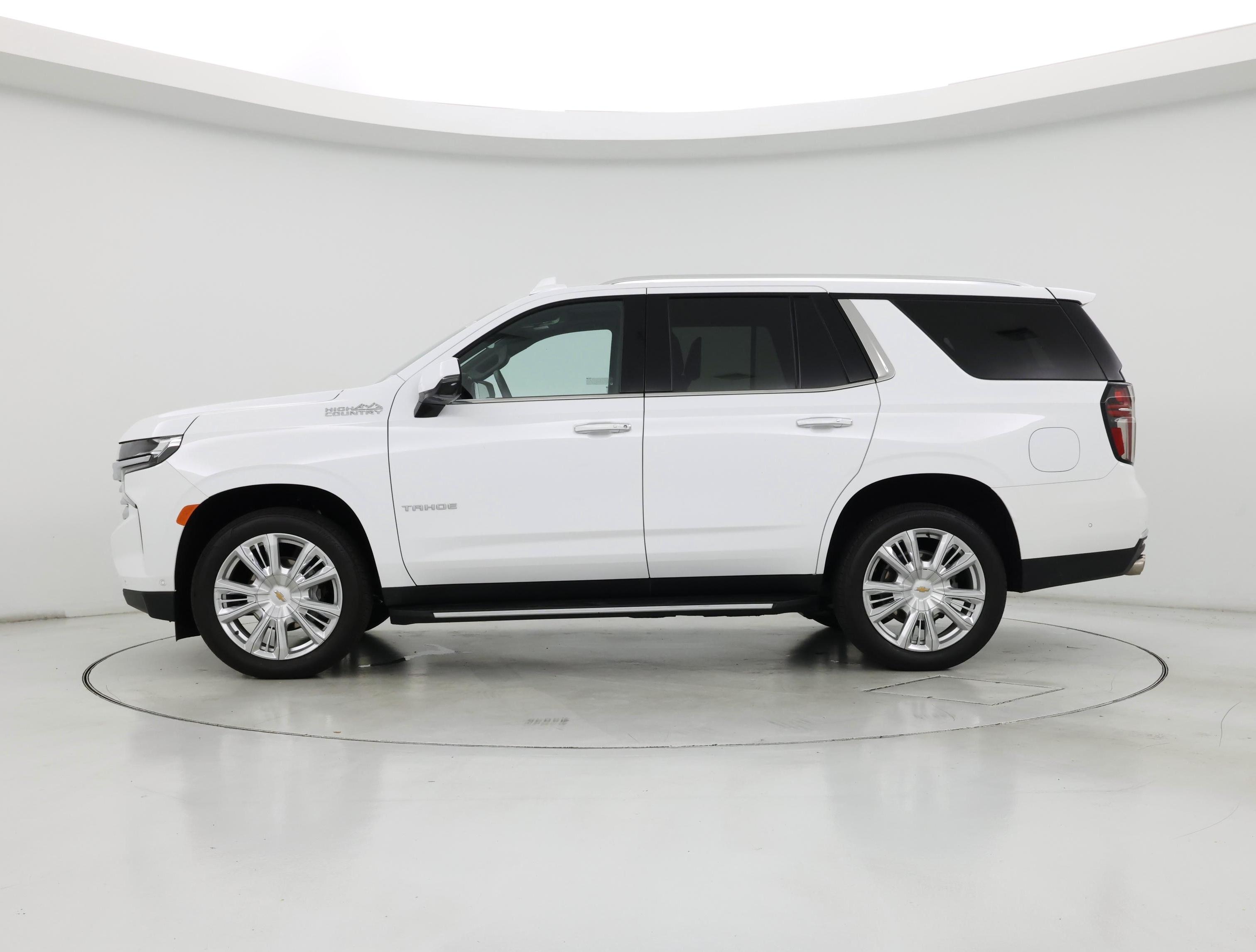 Thumbnail: 2023 Chevrolet Tahoe - 3