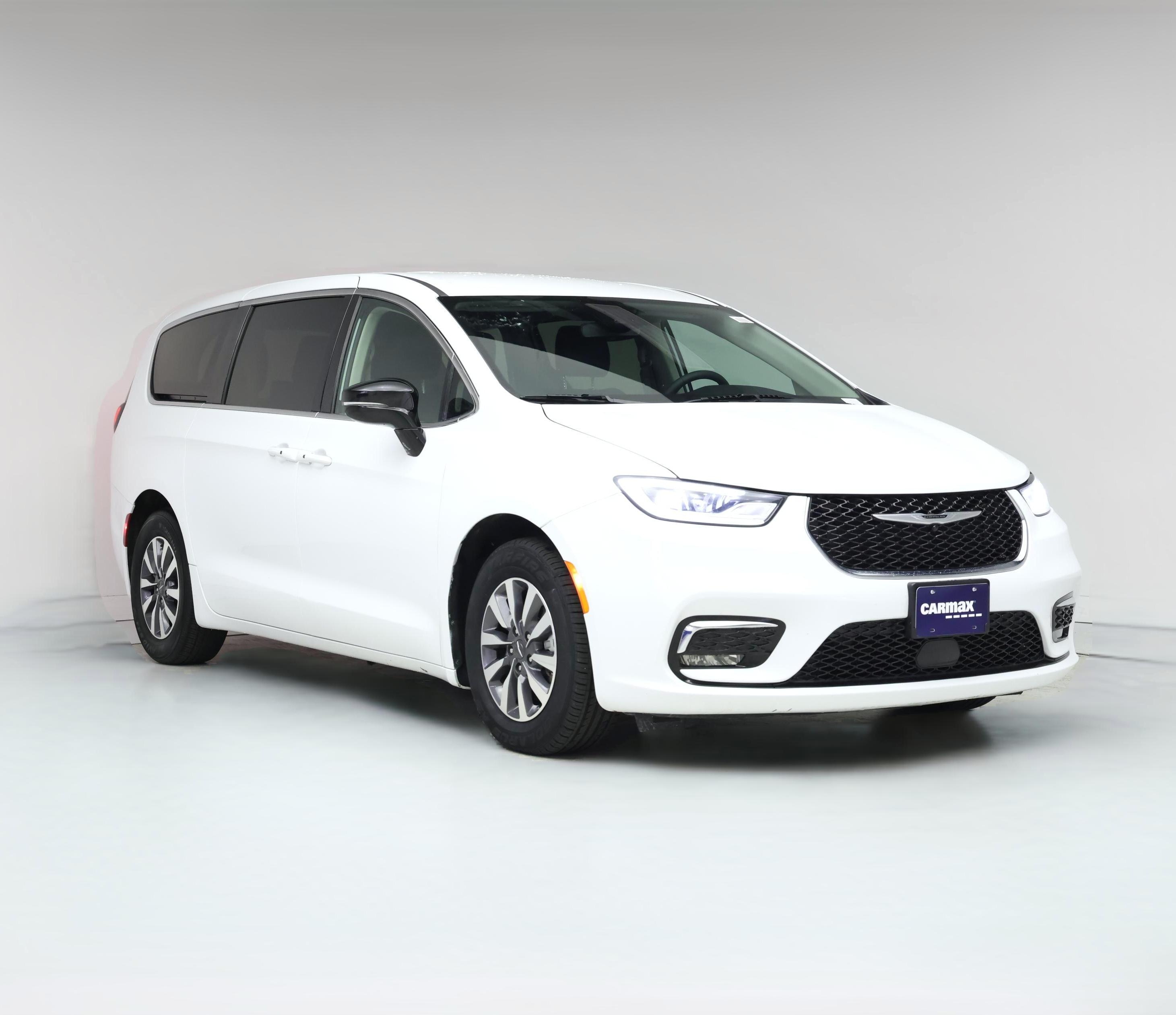 Thumbnail: 2024 Chrysler Pacifica - 1