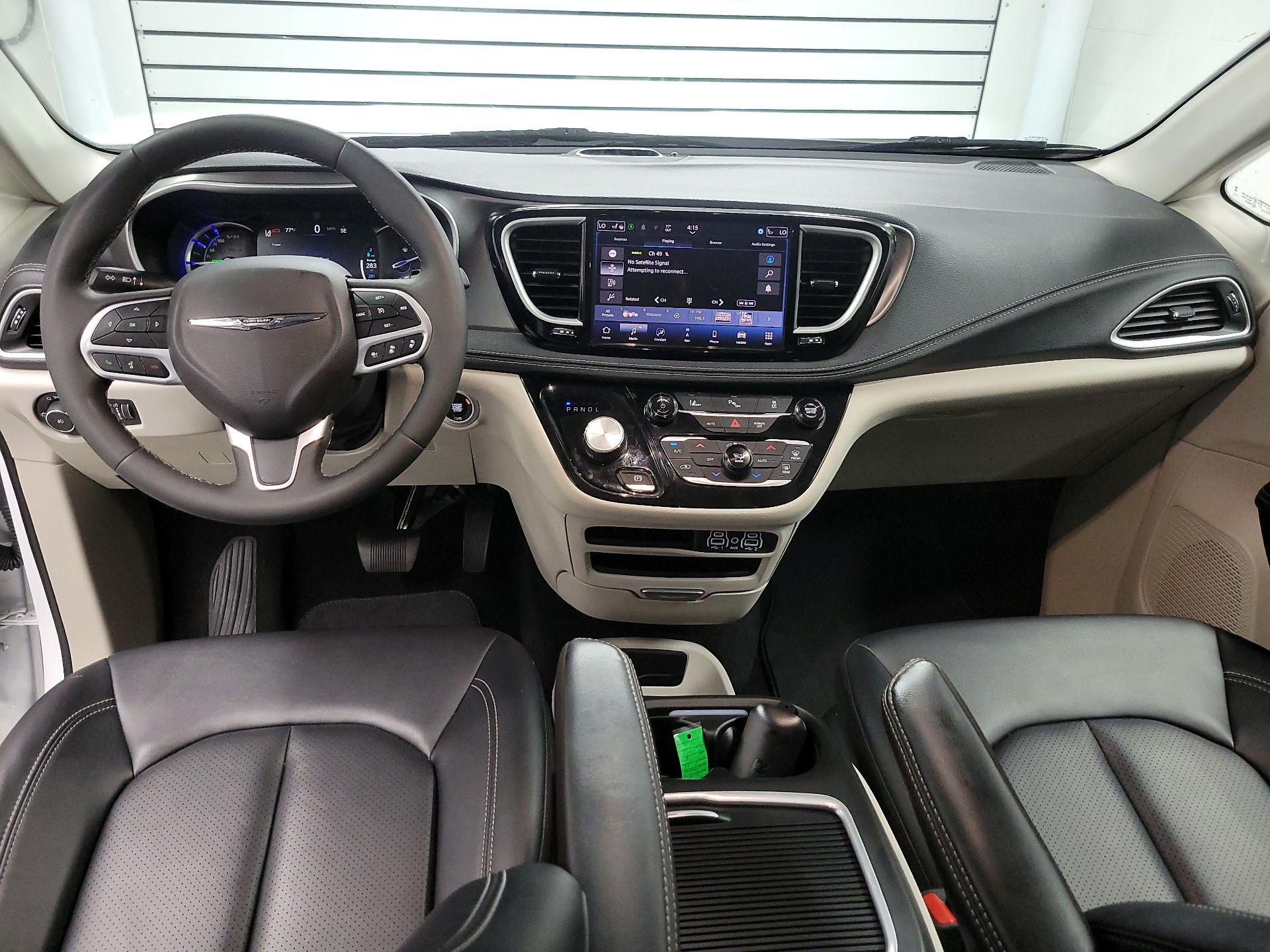 Thumbnail: 2024 Chrysler Pacifica - 9