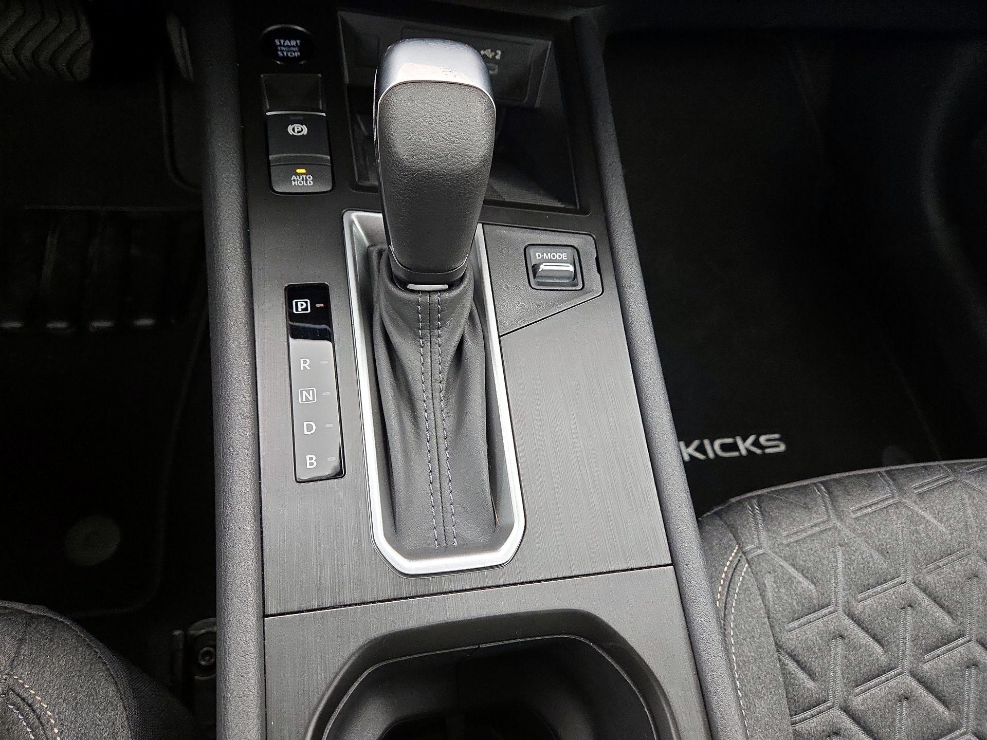 Thumbnail: 2025 Nissan Kicks - 17