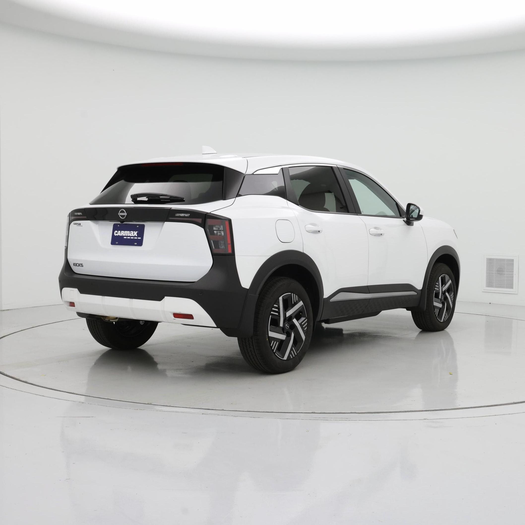 Thumbnail: 2025 Nissan Kicks - 8