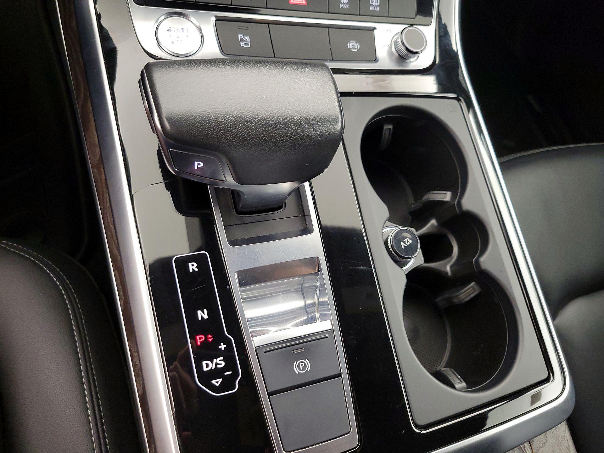 Thumbnail: 2019 Audi Q8 - 18