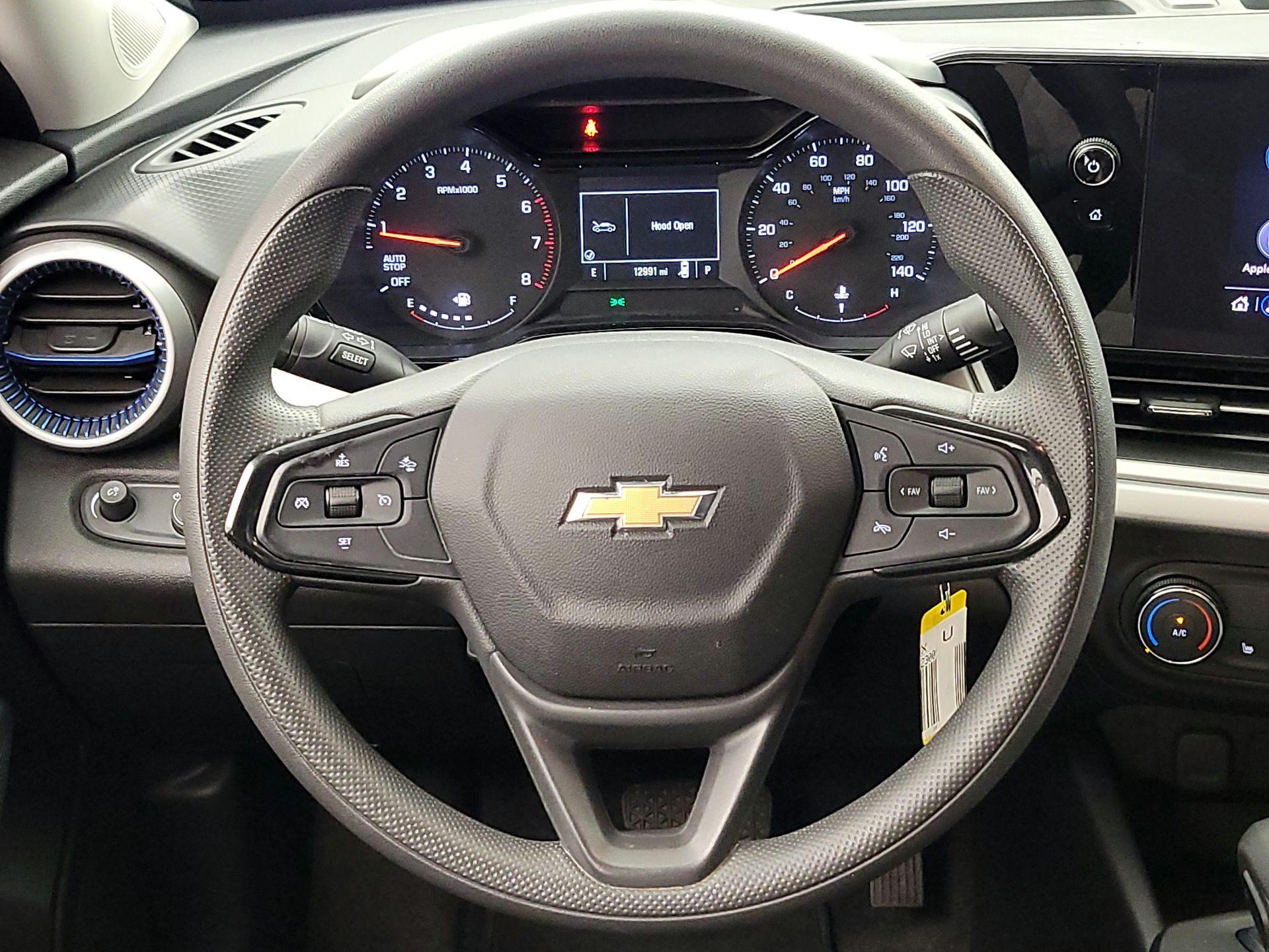 Thumbnail: 2024 Chevrolet Trax - 10