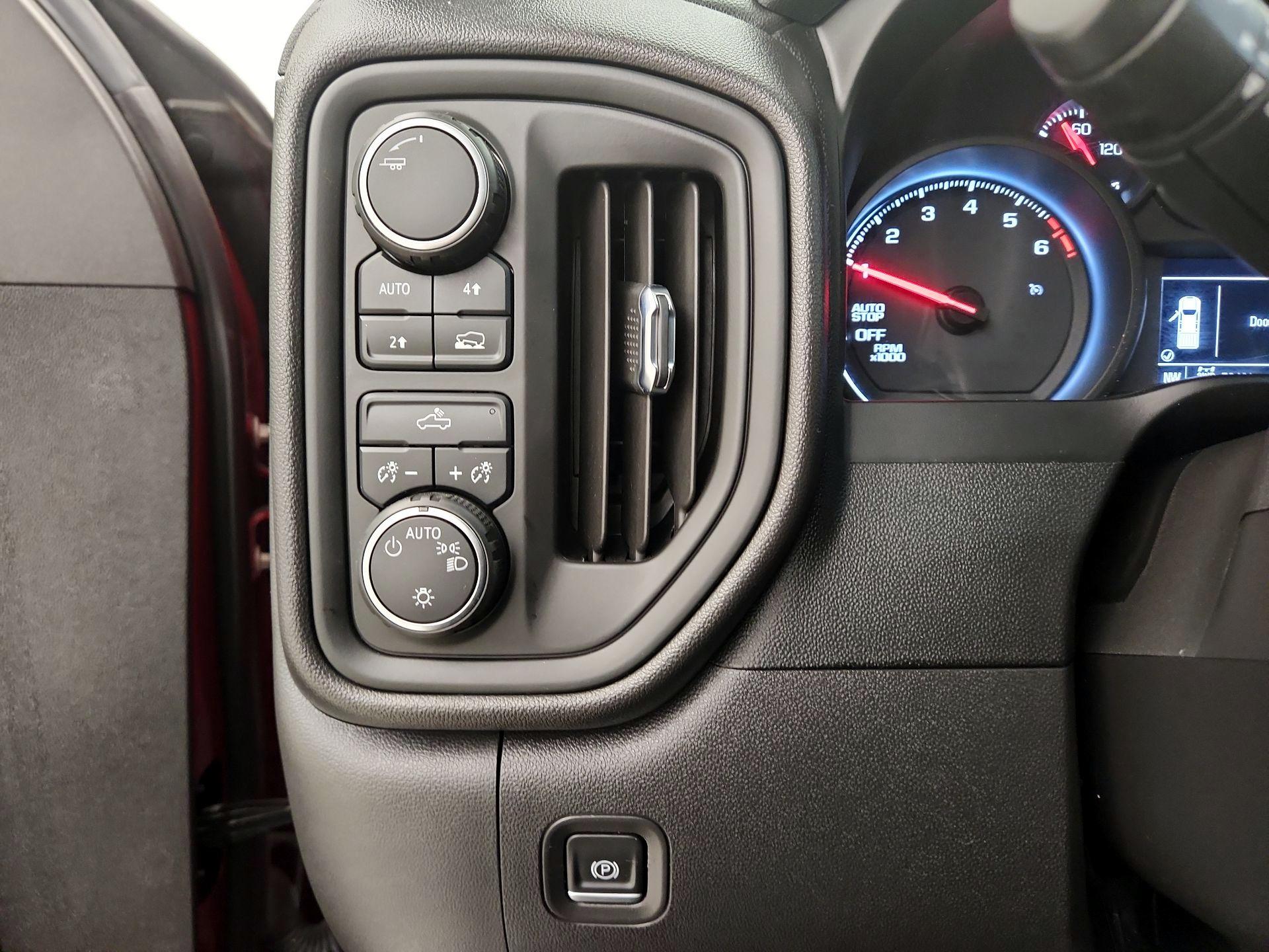 Thumbnail: 2021 Chevrolet Silverado 1500 - 13