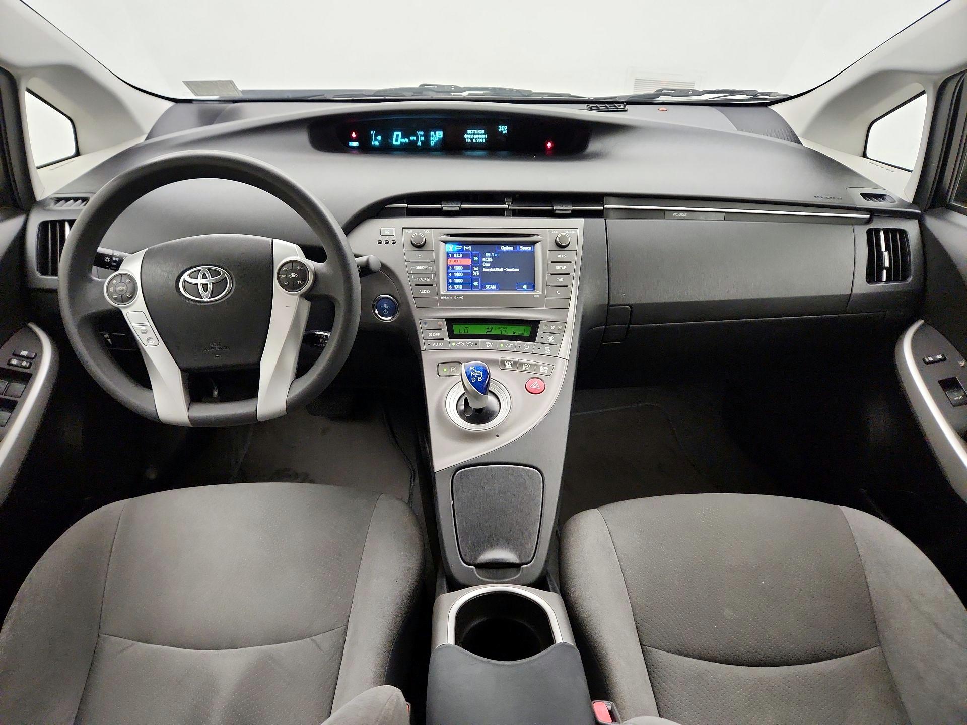 Thumbnail: 2014 Toyota Prius - 9