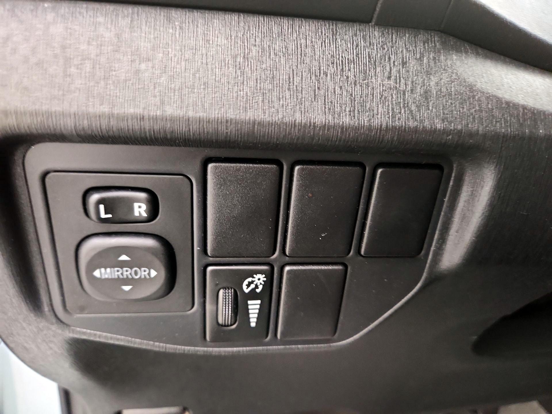 Thumbnail: 2014 Toyota Prius - 13