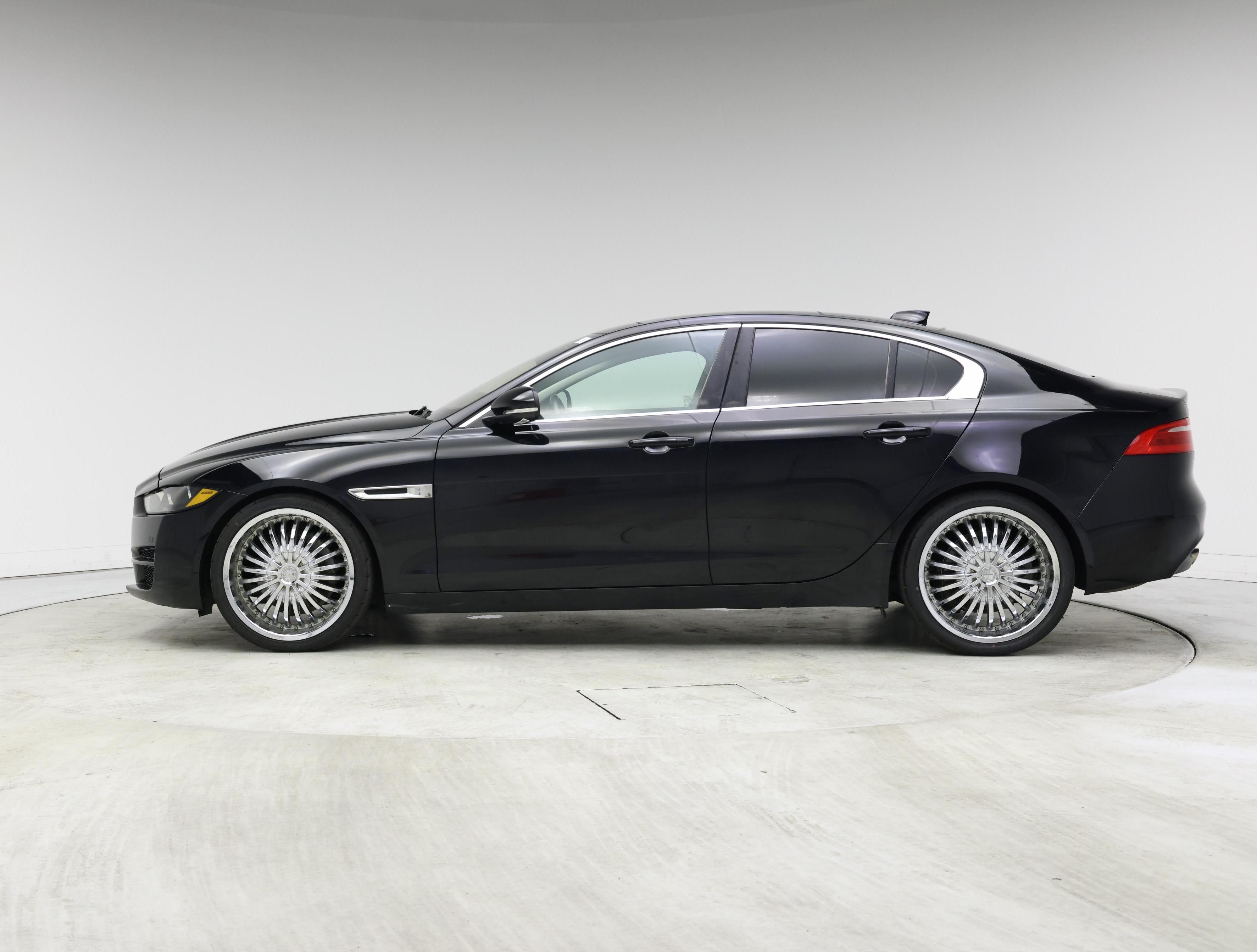 Thumbnail: 2019 Jaguar XE - 3