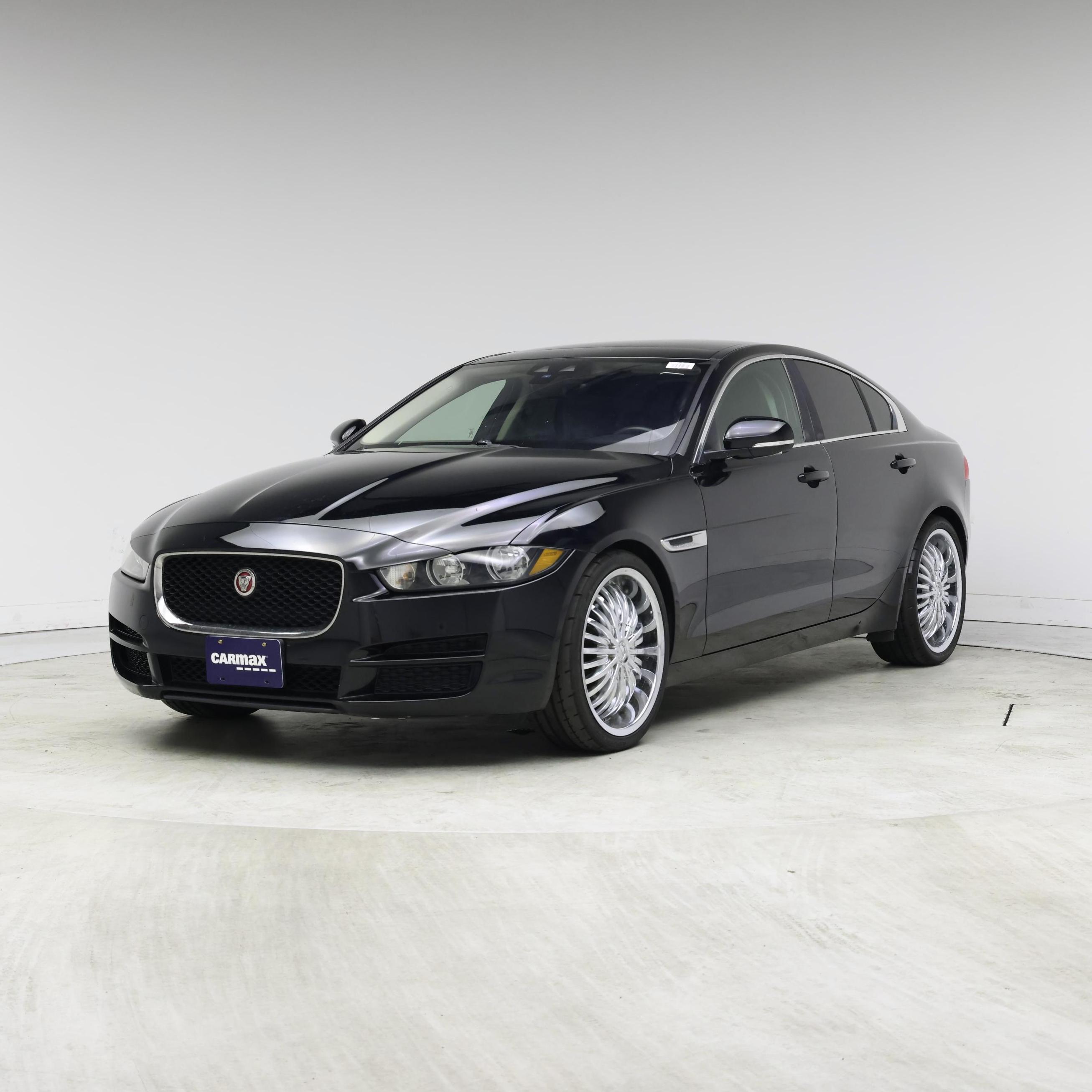 Thumbnail: 2019 Jaguar XE - 4