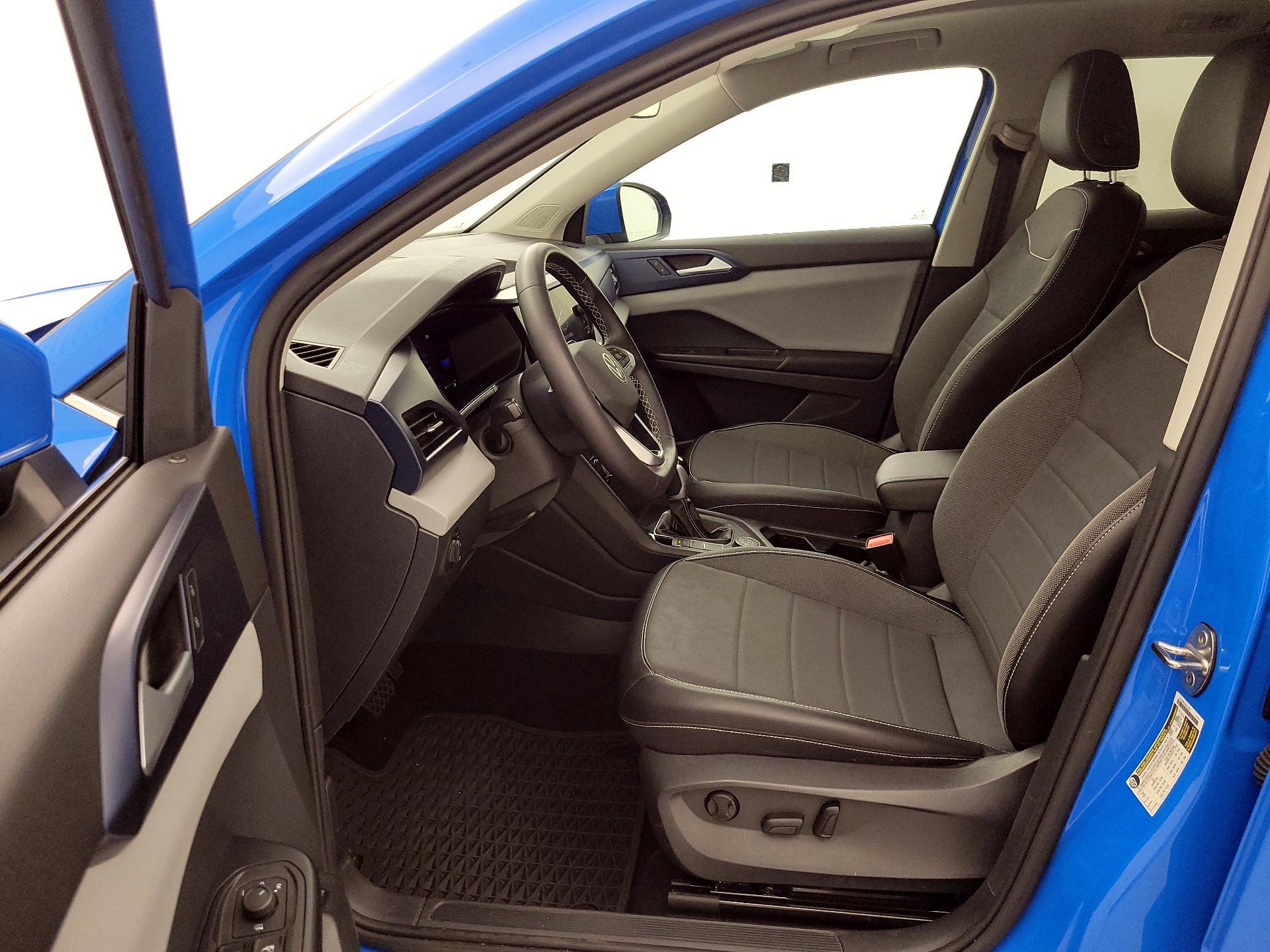 Thumbnail: 2023 Volkswagen Taos - 11