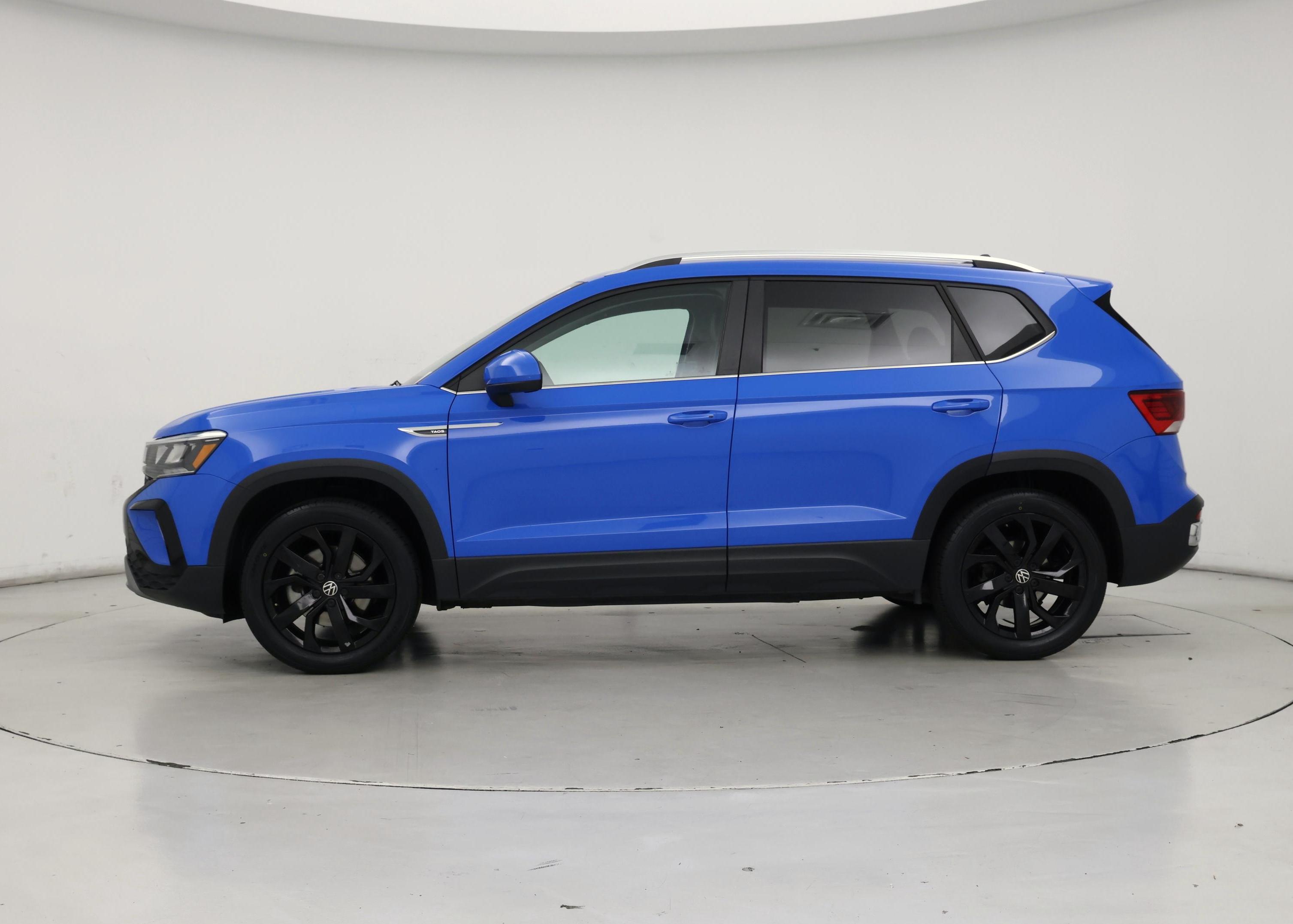 Thumbnail: 2023 Volkswagen Taos - 3