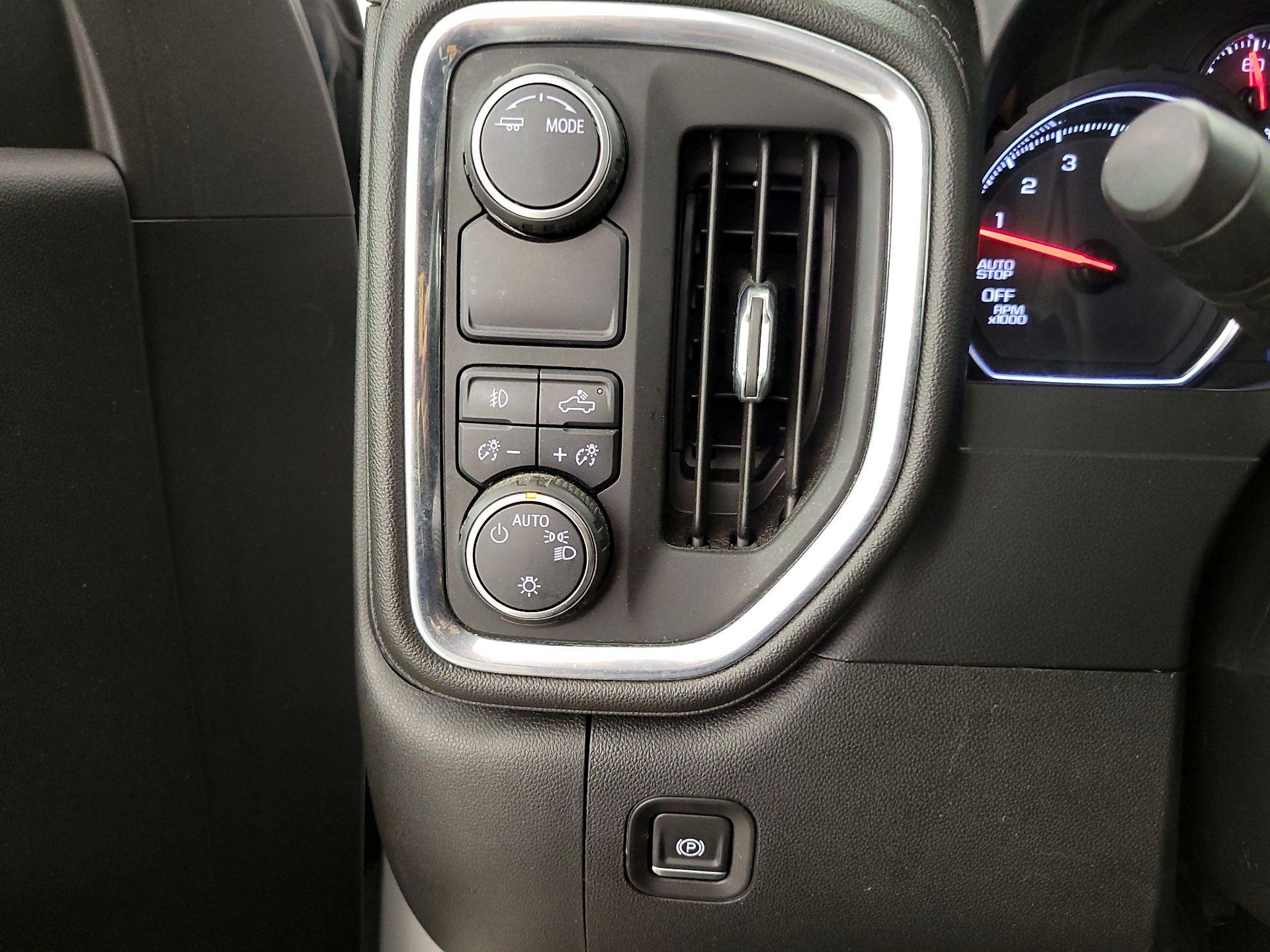 Thumbnail: 2021 Chevrolet Silverado 1500 - 13