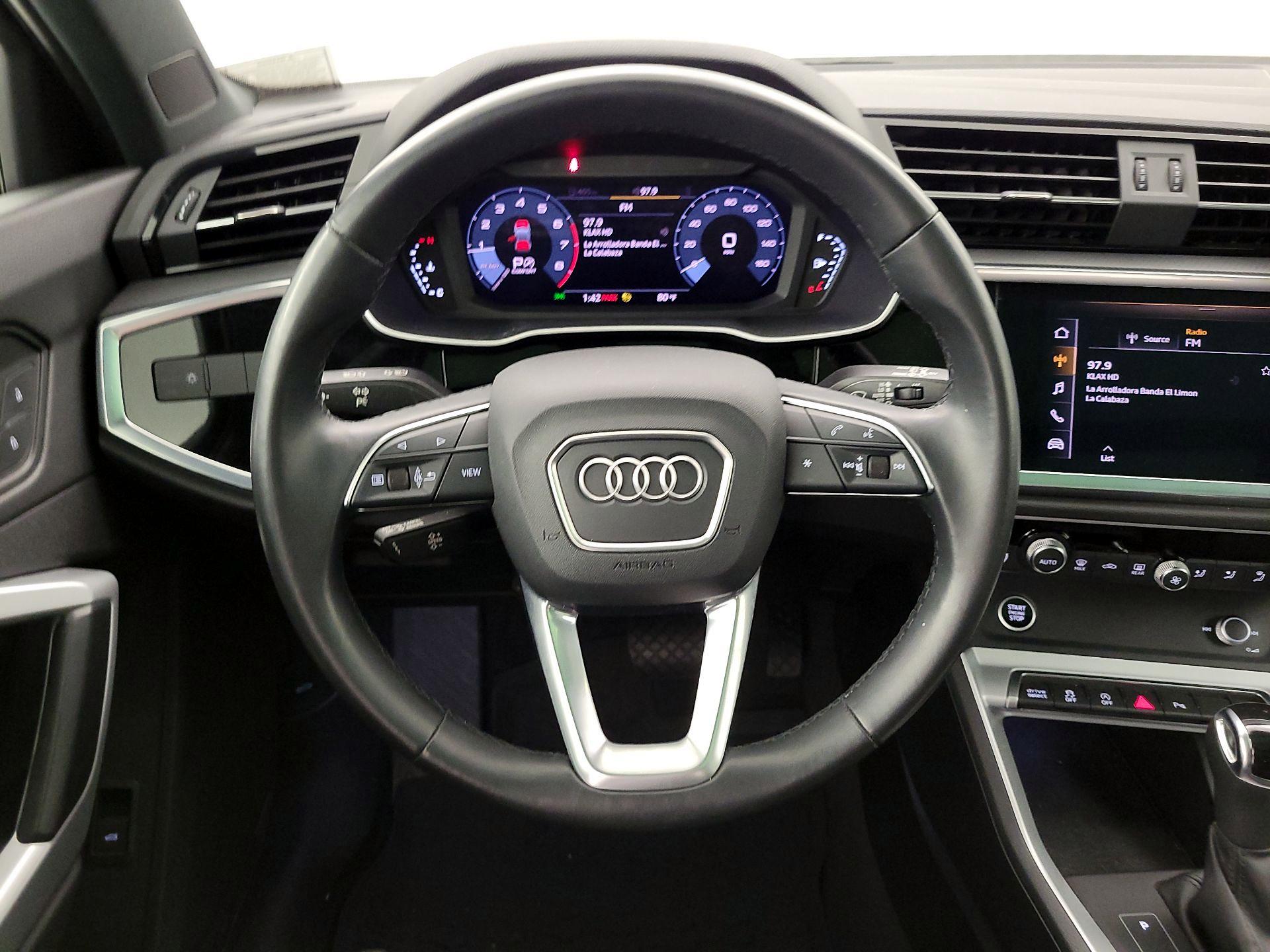 Thumbnail: 2021 Audi Q3 - 10