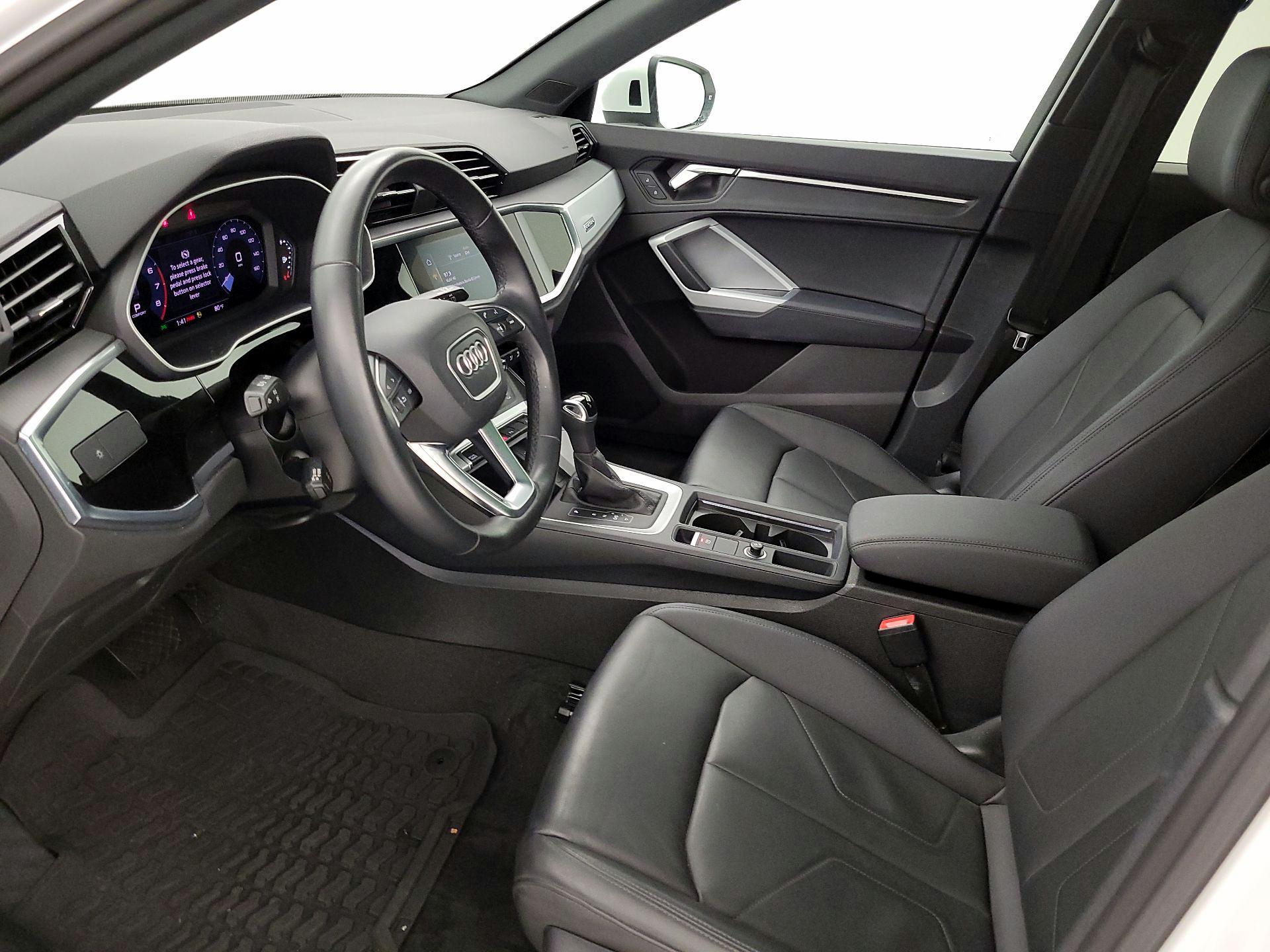 Thumbnail: 2021 Audi Q3 - 11