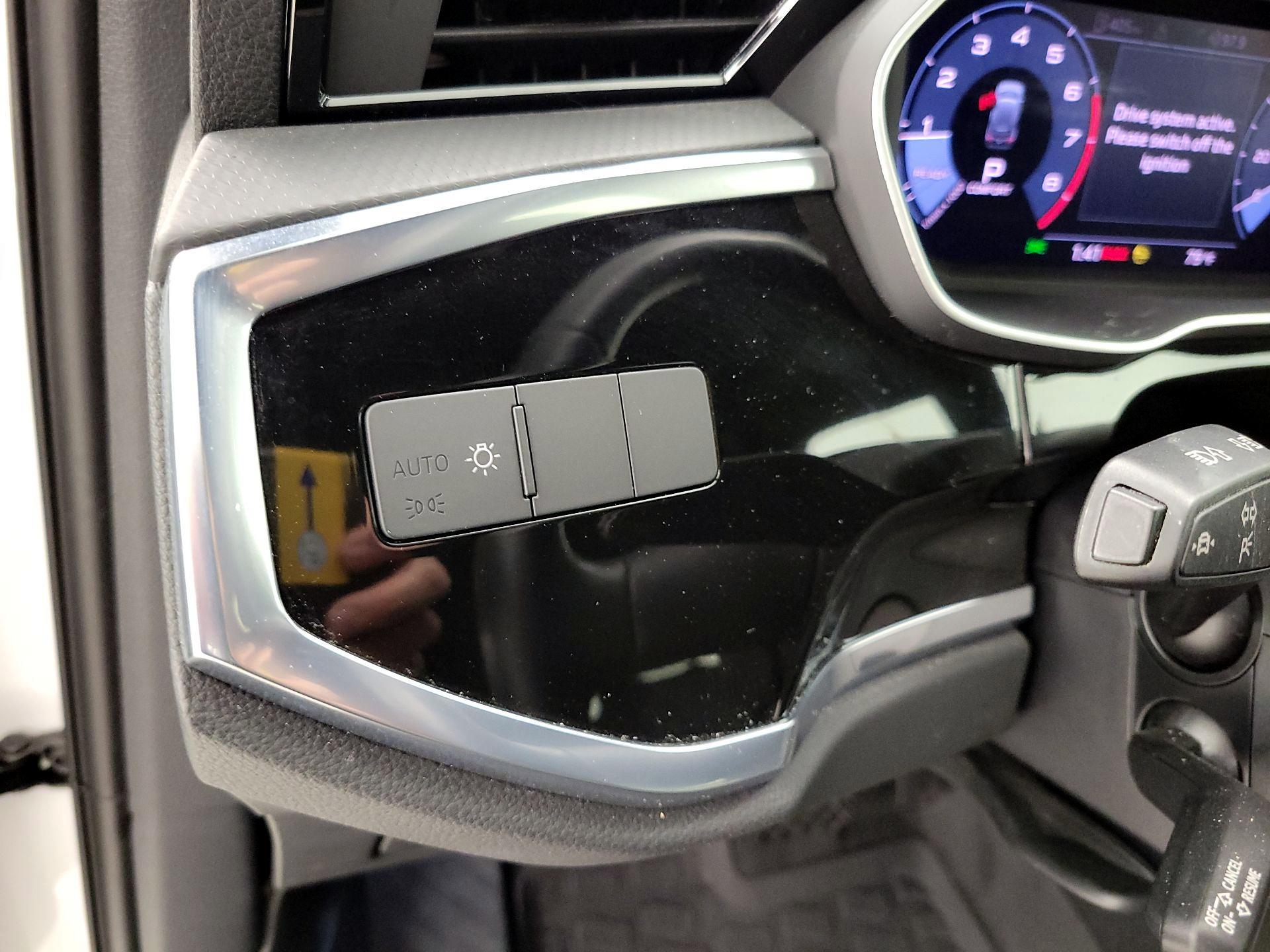 Thumbnail: 2021 Audi Q3 - 13
