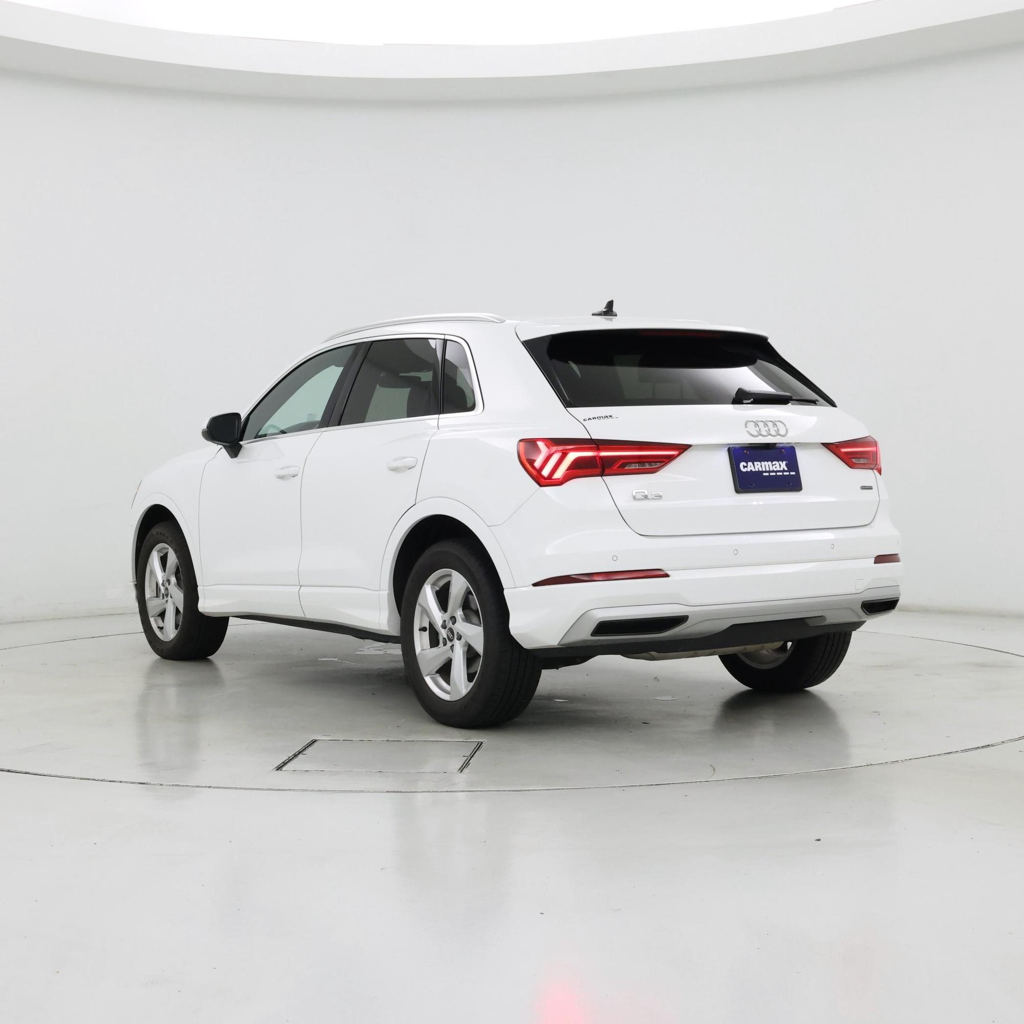 Thumbnail: 2021 Audi Q3 - 2