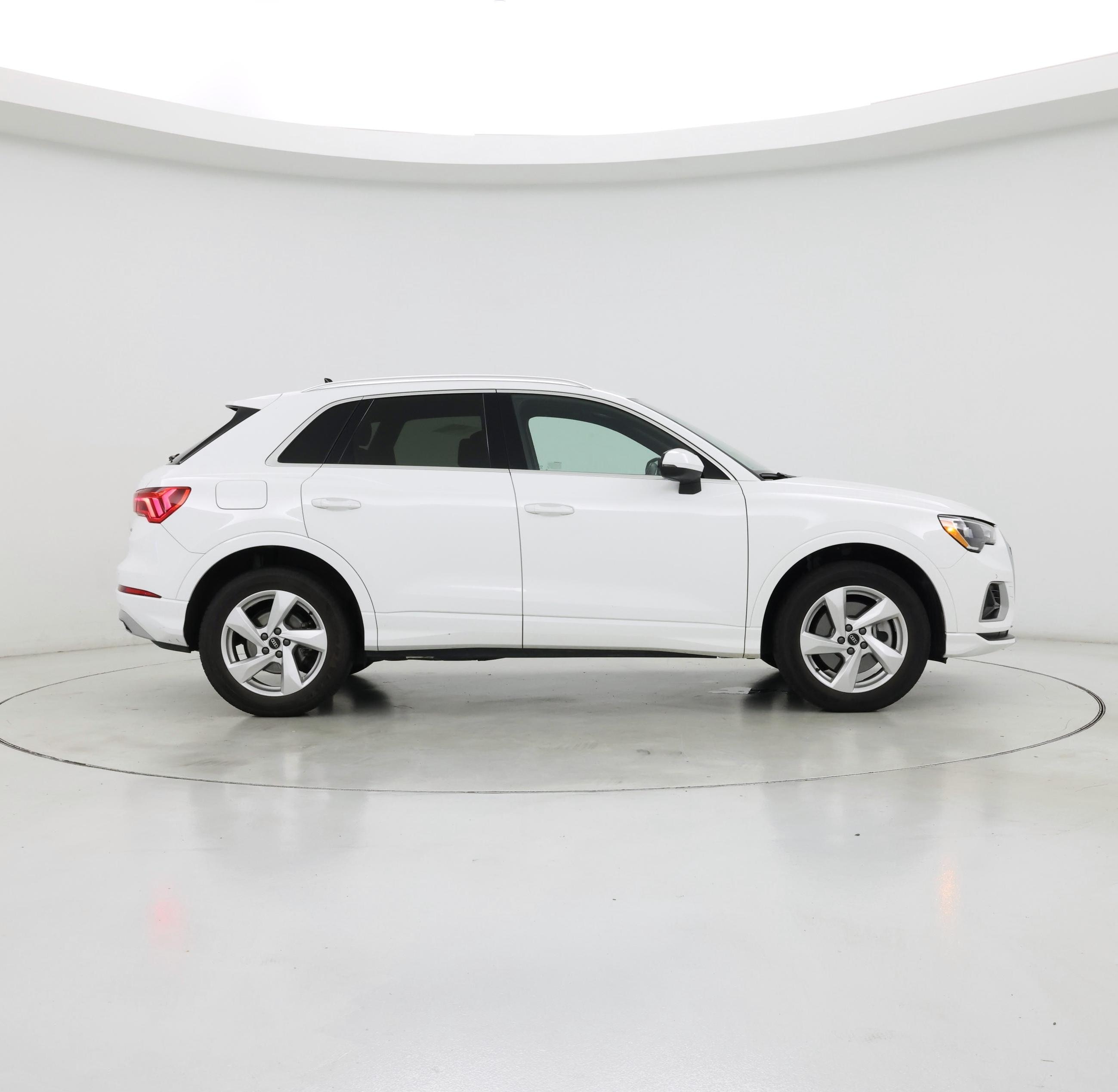 Thumbnail: 2021 Audi Q3 - 7