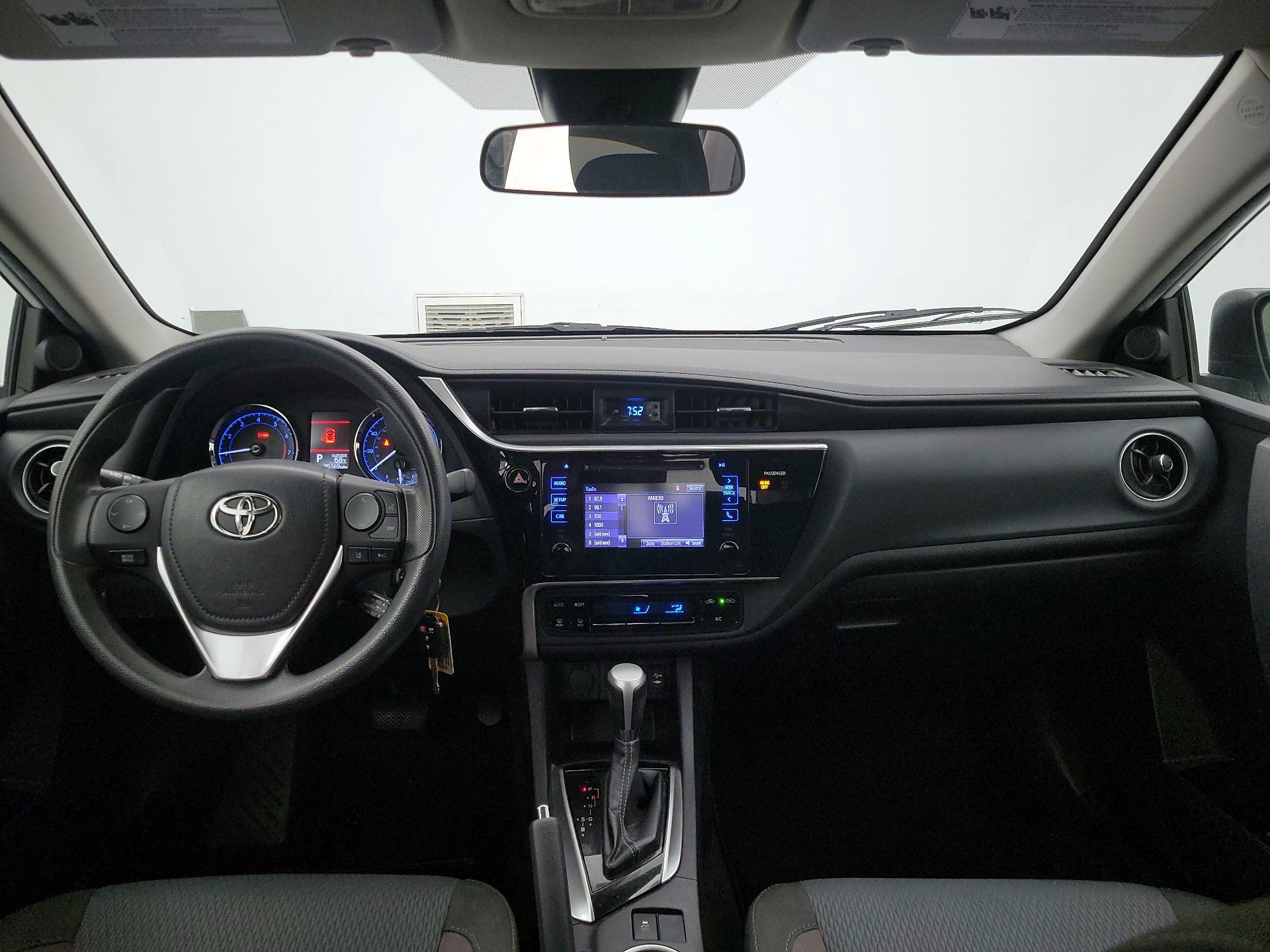 Thumbnail: 2017 Toyota Corolla - 9