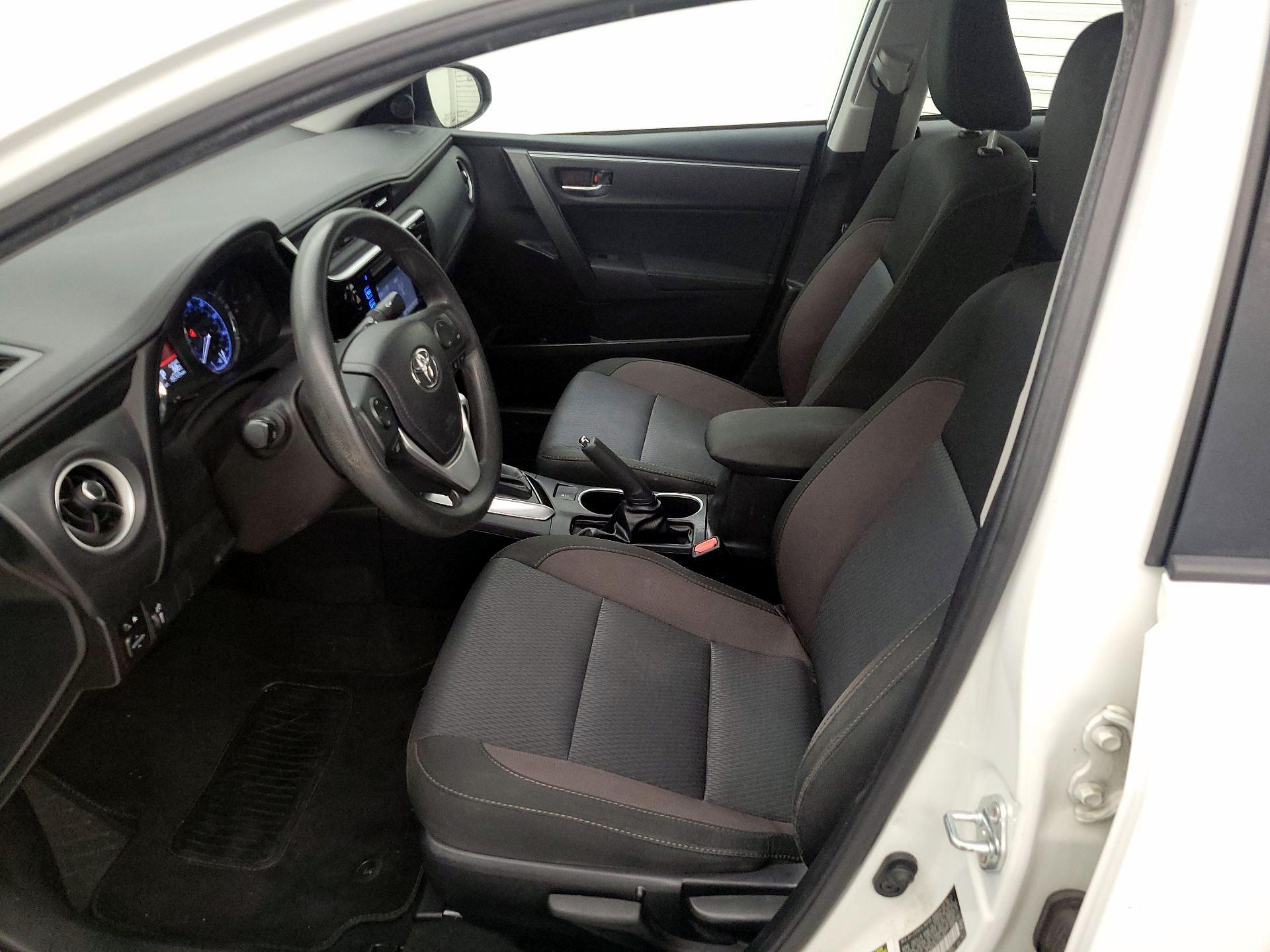 Thumbnail: 2017 Toyota Corolla - 11