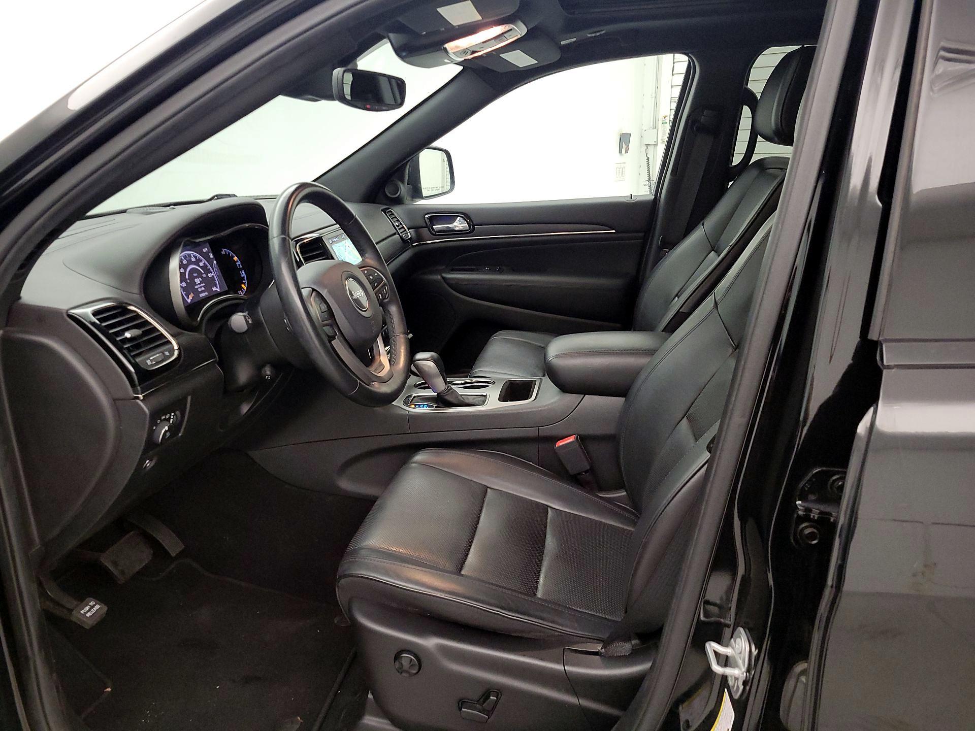 Thumbnail: 2019 Jeep Grand Cherokee - 11