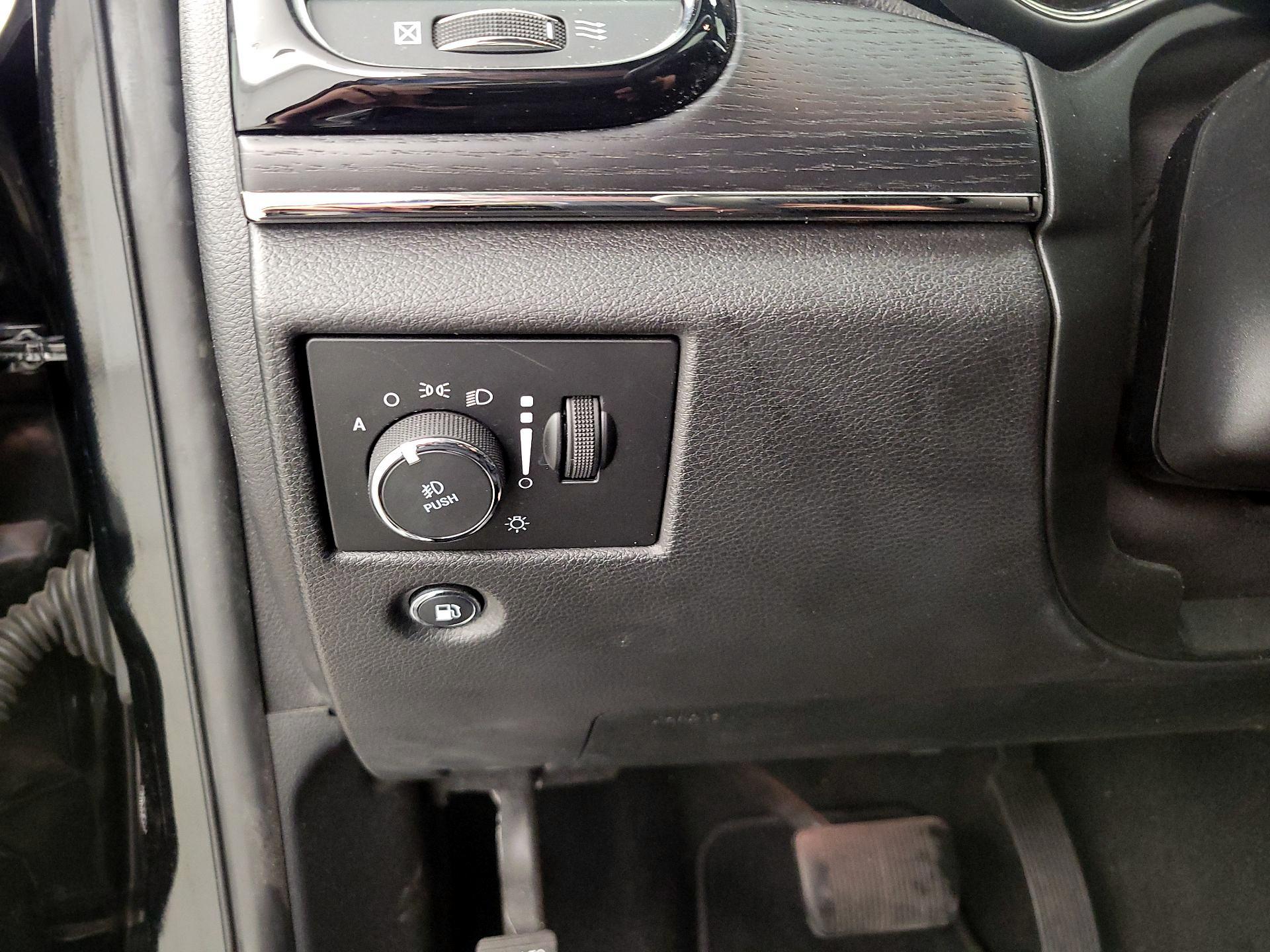 Thumbnail: 2019 Jeep Grand Cherokee - 13