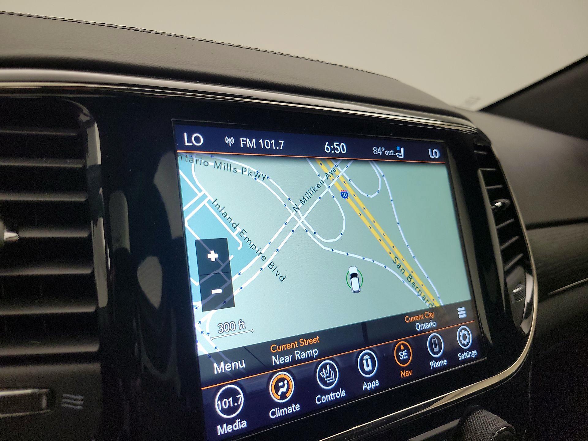 Thumbnail: 2019 Jeep Grand Cherokee - 14