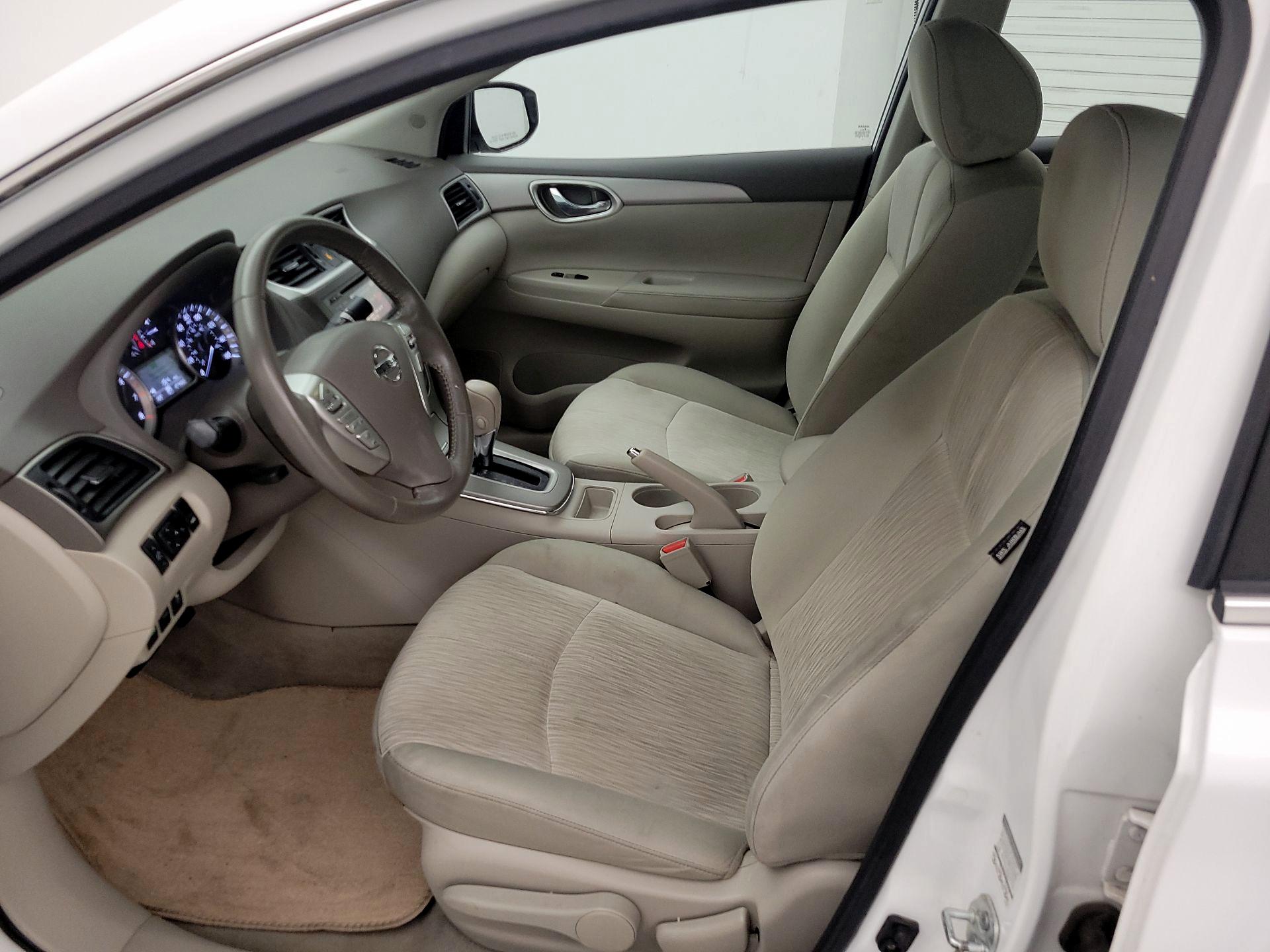 Thumbnail: 2014 Nissan Sentra - 11