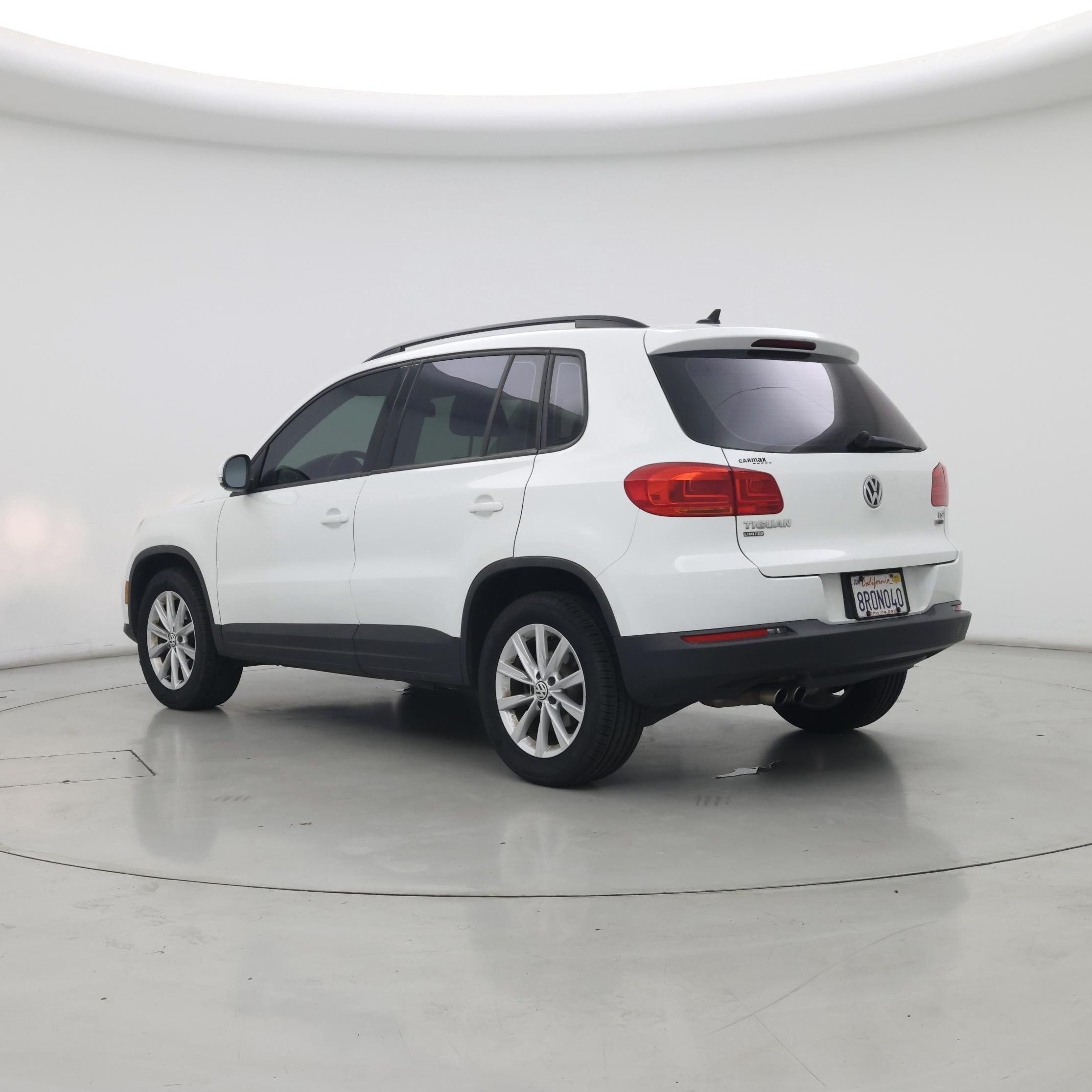 Thumbnail: 2017 Volkswagen Tiguan - 2