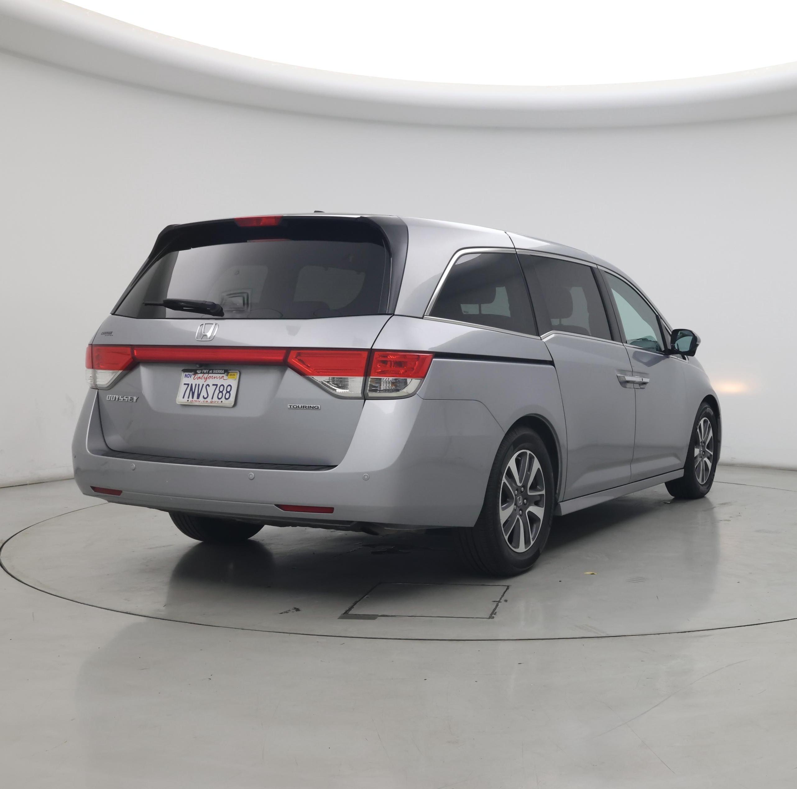 Thumbnail: 2016 Honda Odyssey - 8