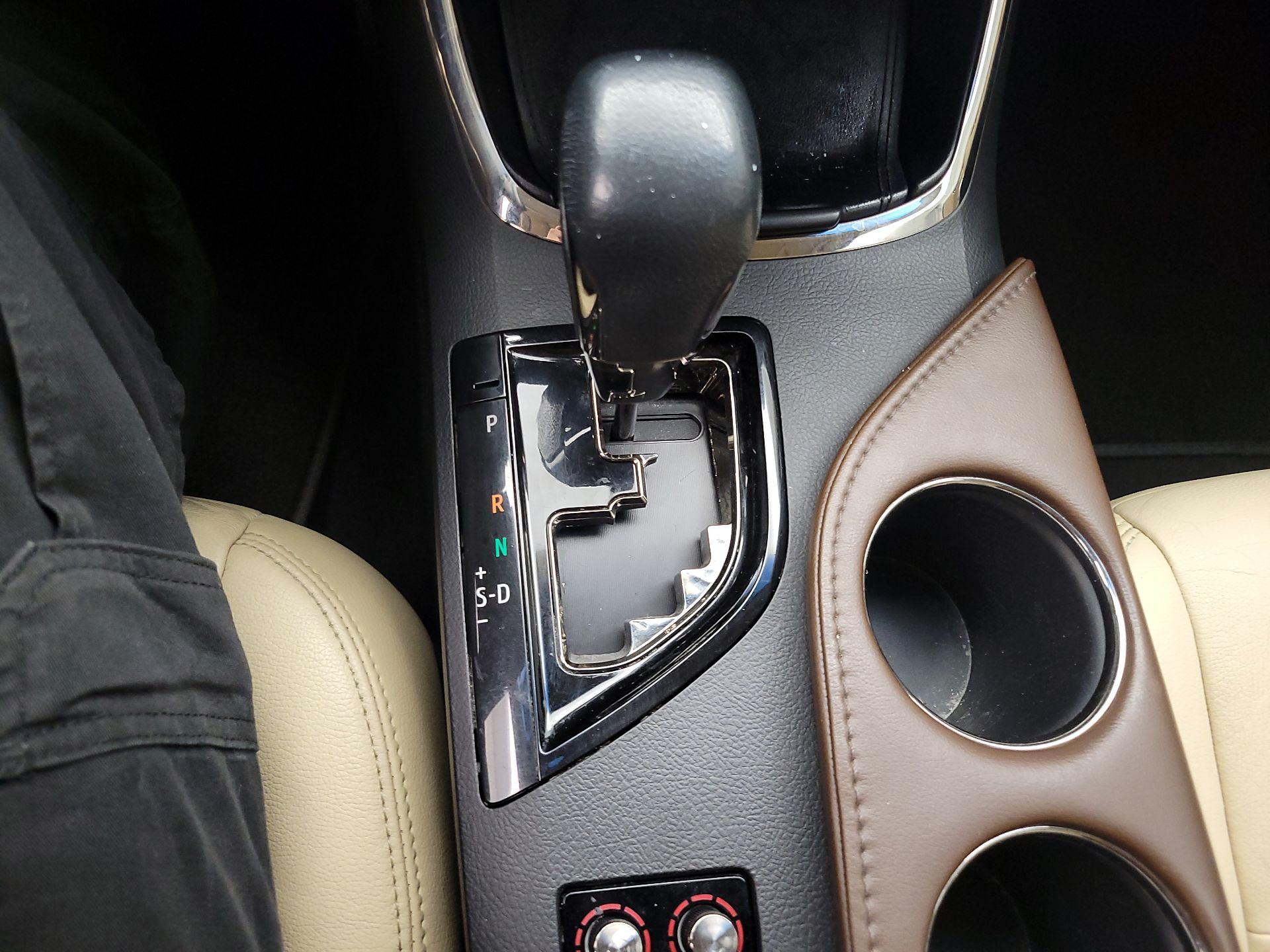 Thumbnail: 2015 Toyota Avalon - 17
