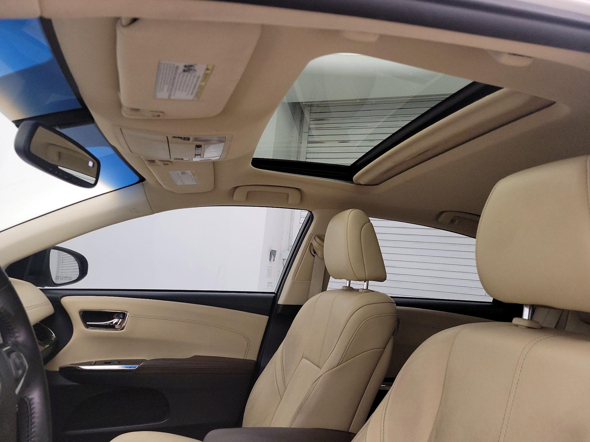 Thumbnail: 2015 Toyota Avalon - 18